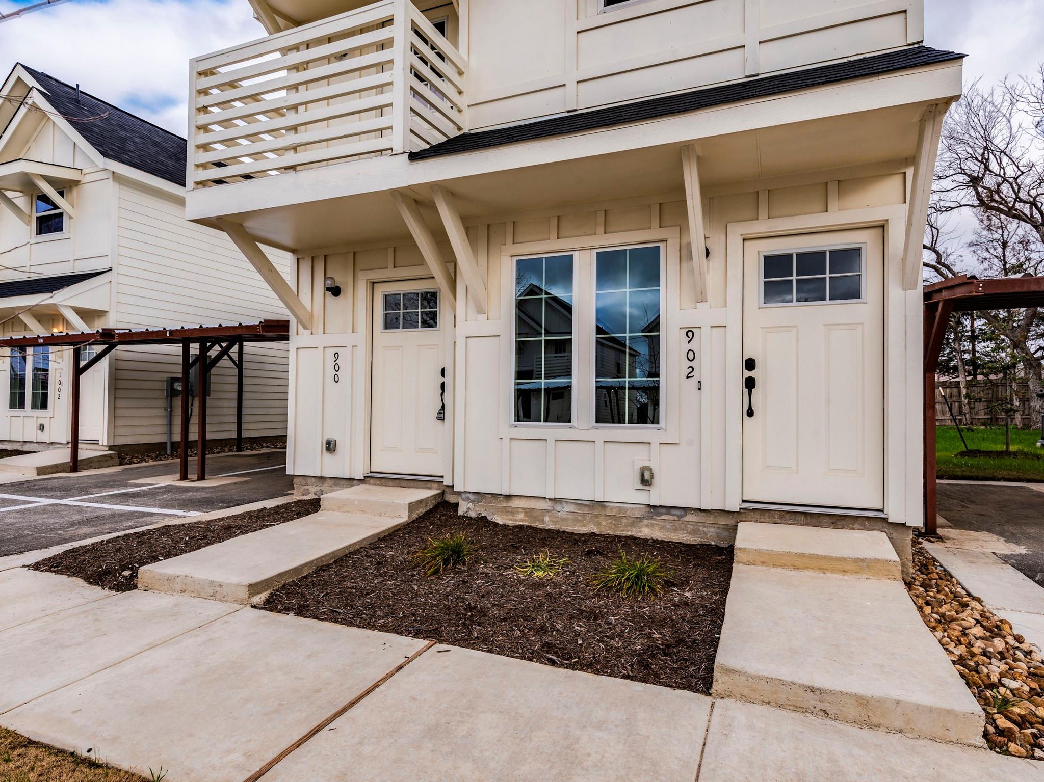 2002 W 2nd St # 902, Taylor, TX 76574