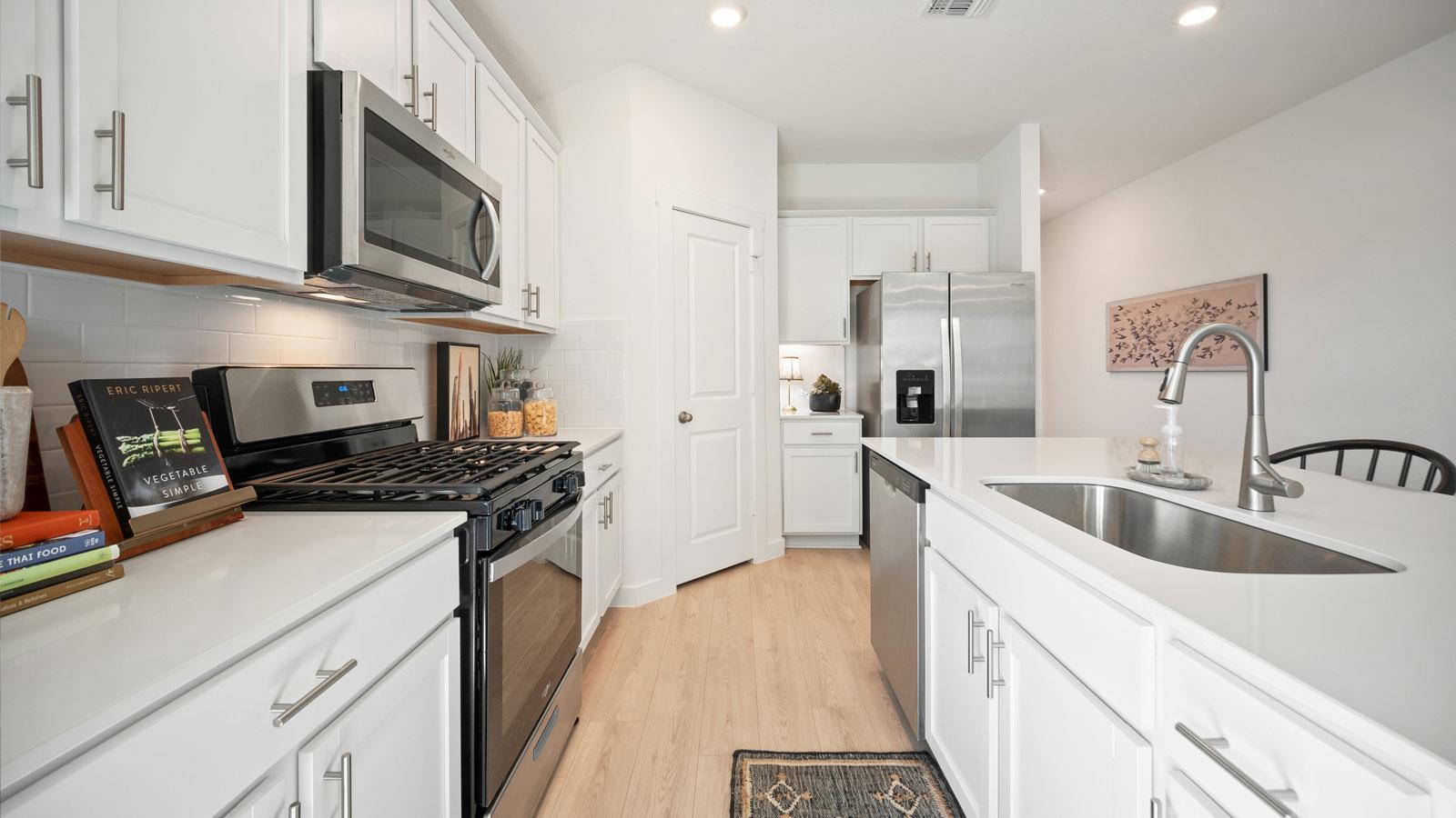 9609 Oxbow Strap Dr, Austin, TX 78724