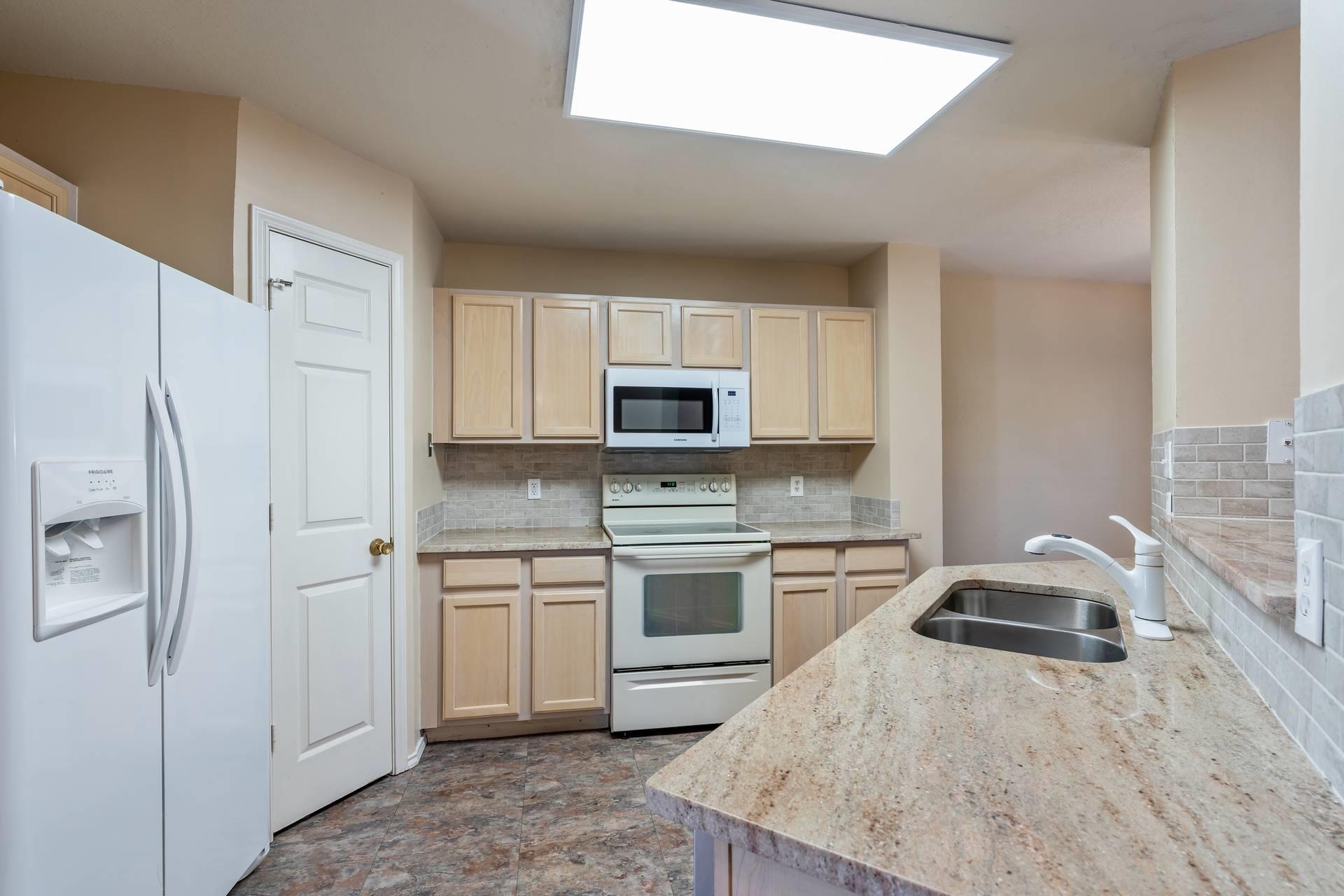 7704 Plateau Cv, Lago Vista, TX 78645