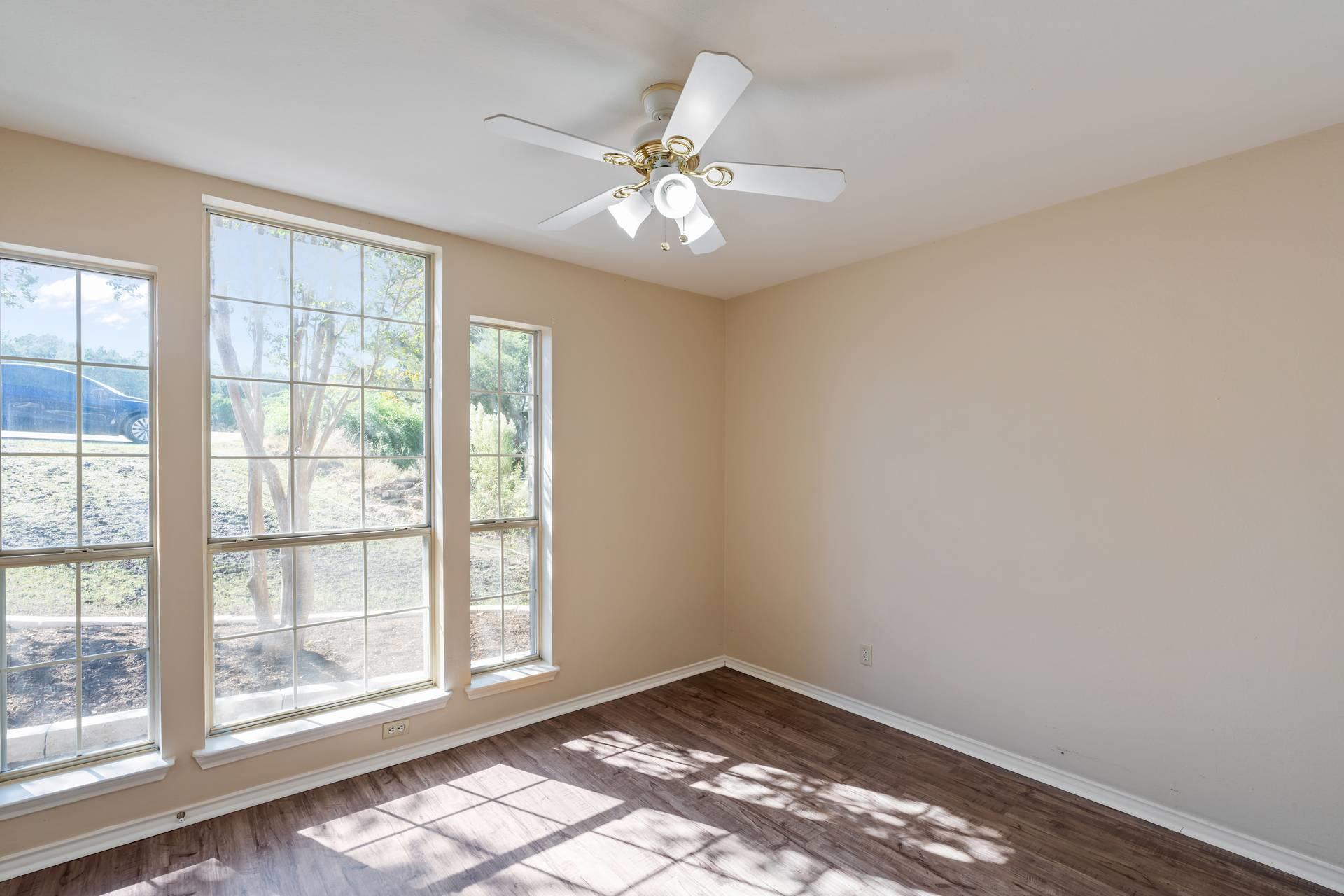 7704 Plateau Cv, Lago Vista, TX 78645