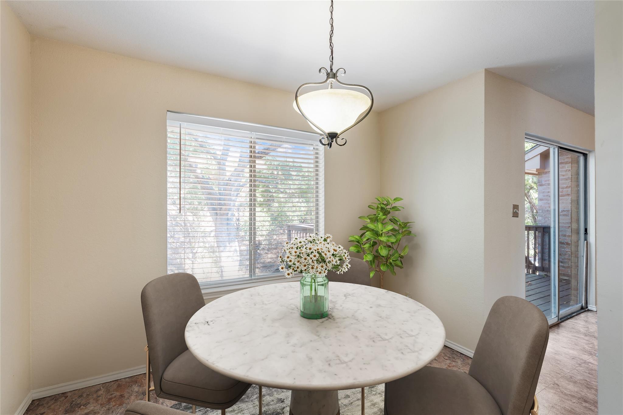 7704 Plateau Cv, Lago Vista, TX 78645