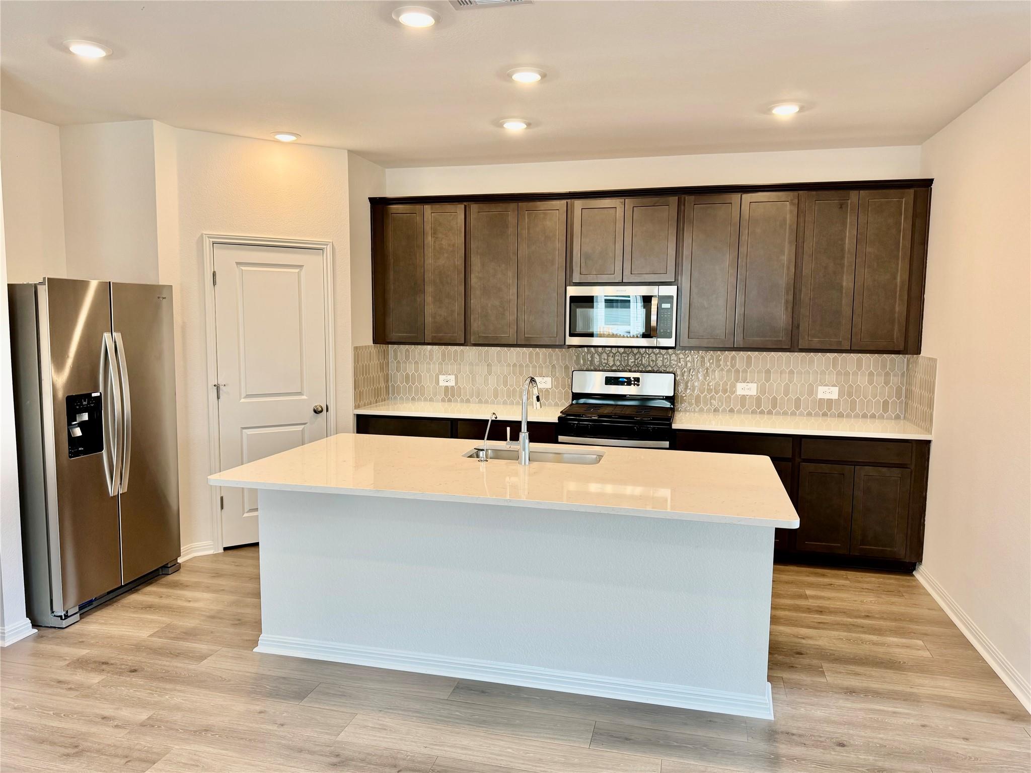 6505 Velvet Leaf Ln, Buda, TX 78610