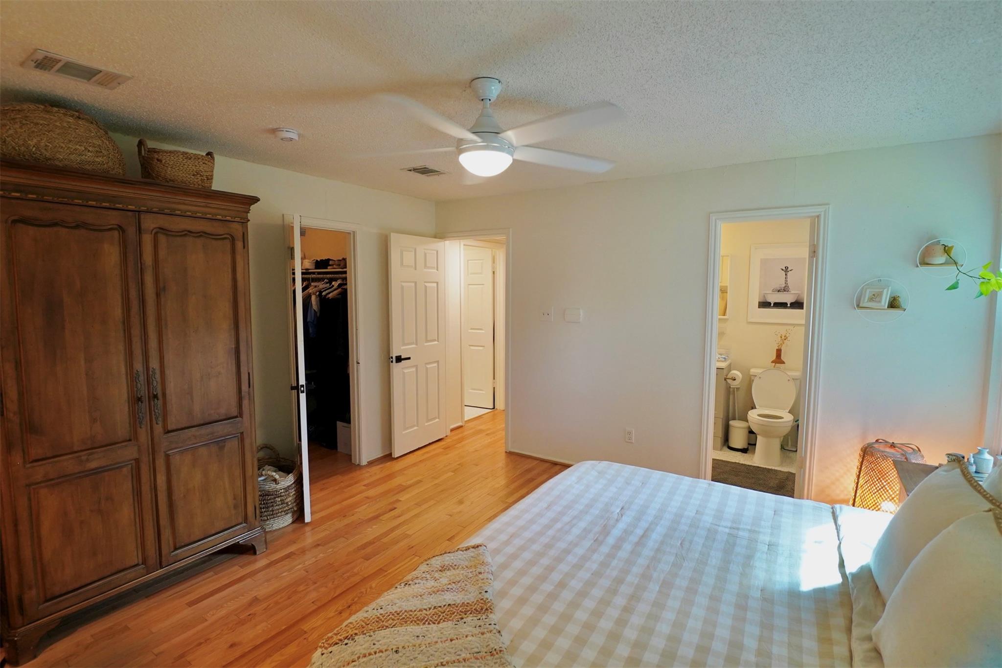 2106 Bluebonnet Dr, Round Rock, TX 78664