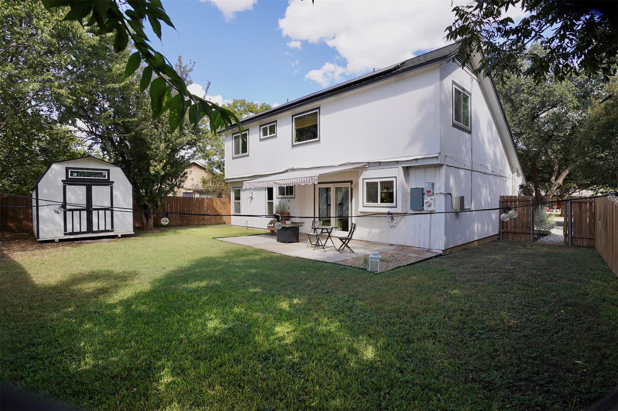 2106 Bluebonnet Dr, Round Rock, TX 78664