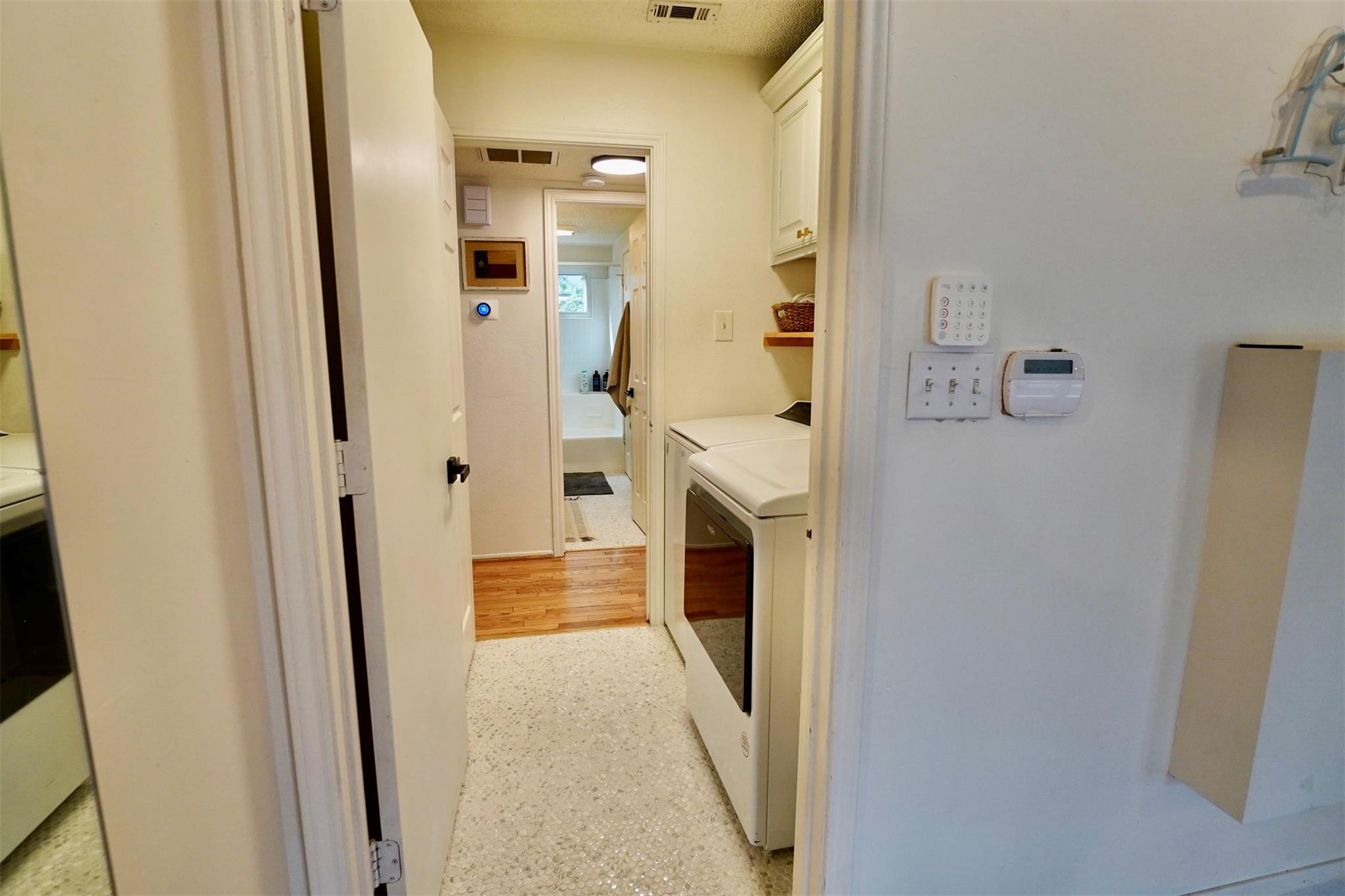 2106 Bluebonnet Dr, Round Rock, TX 78664