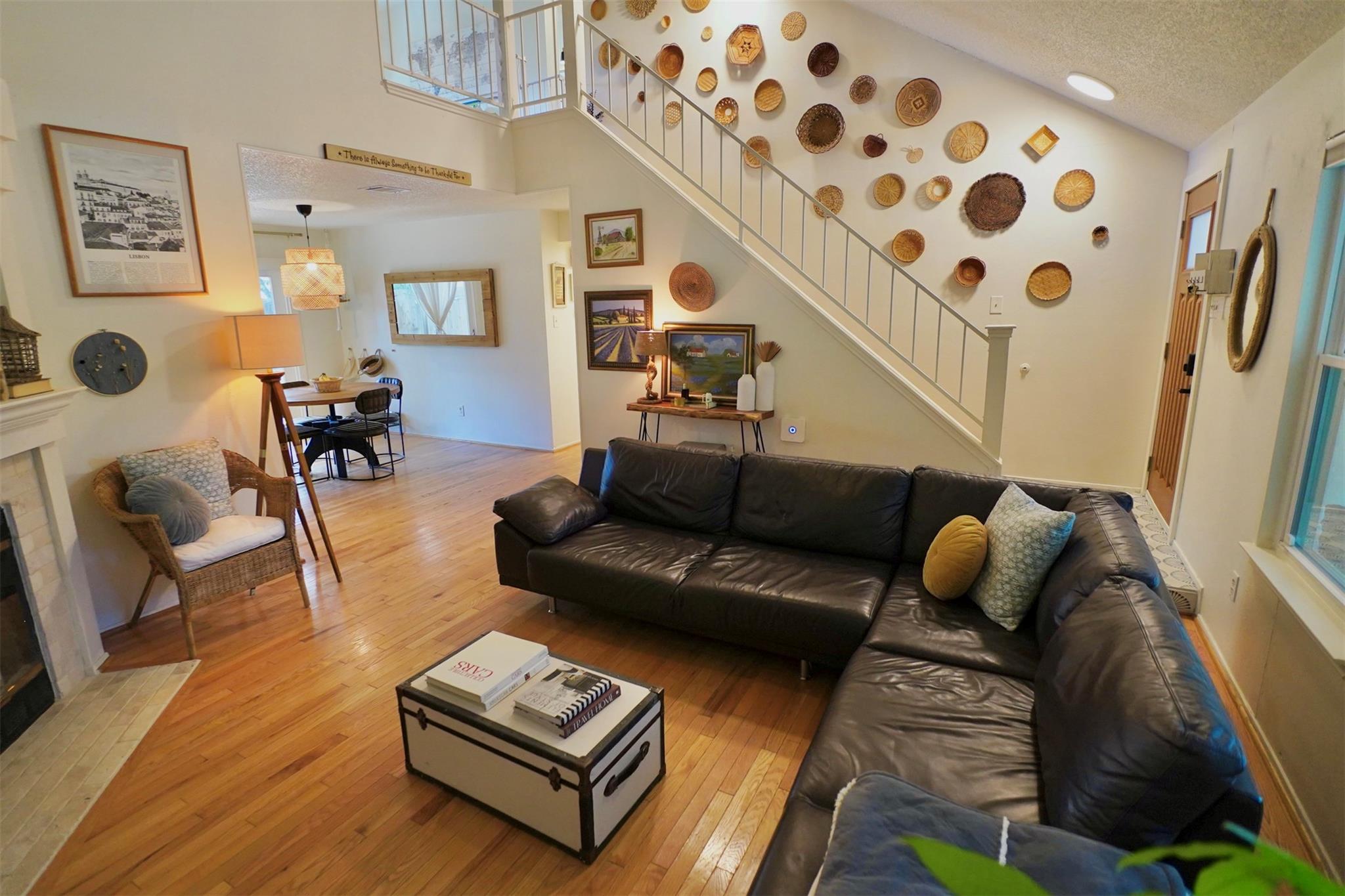 2106 Bluebonnet Dr, Round Rock, TX 78664