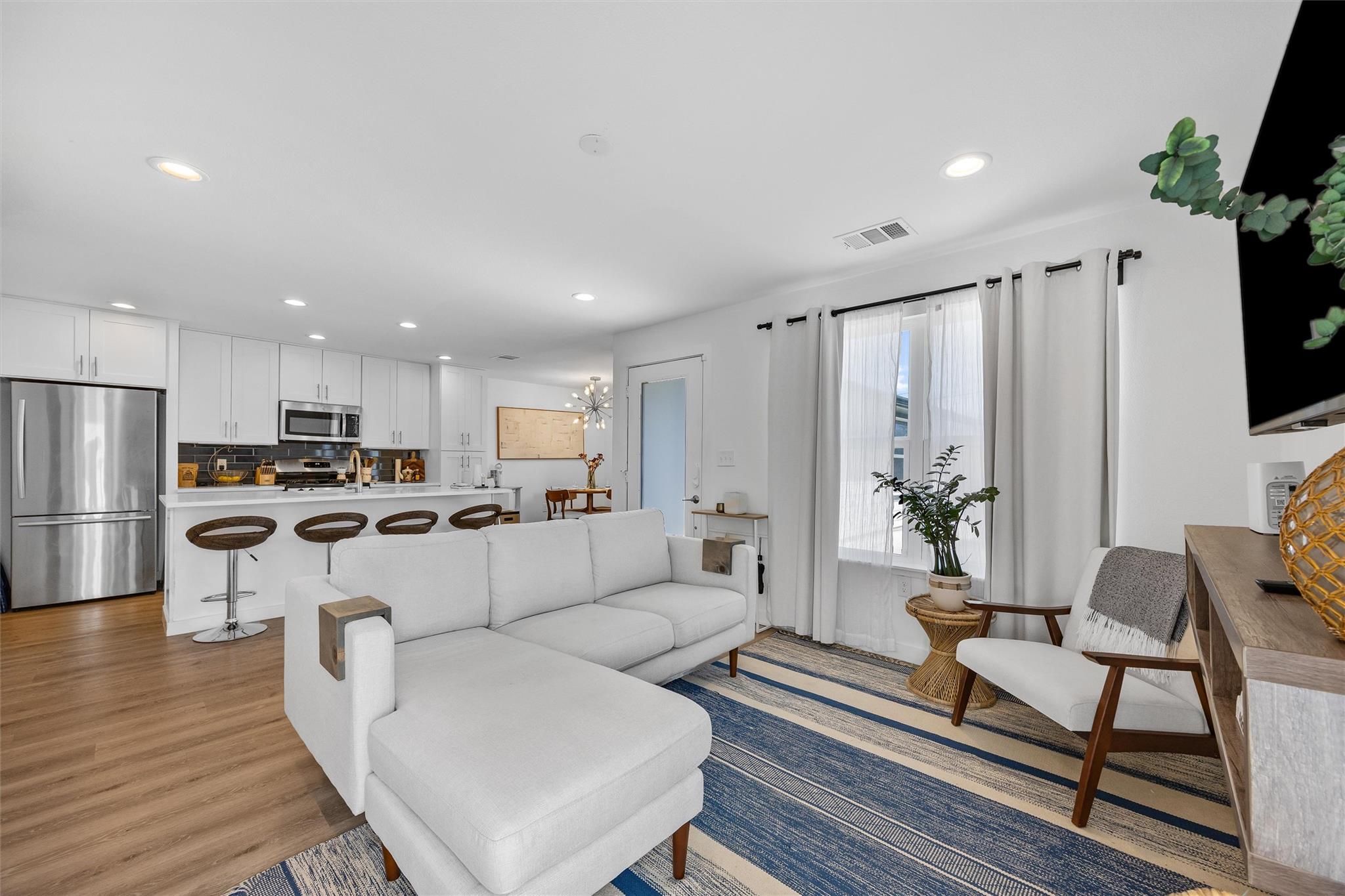 6306 Arnold Dr # 1, Austin, TX 78723