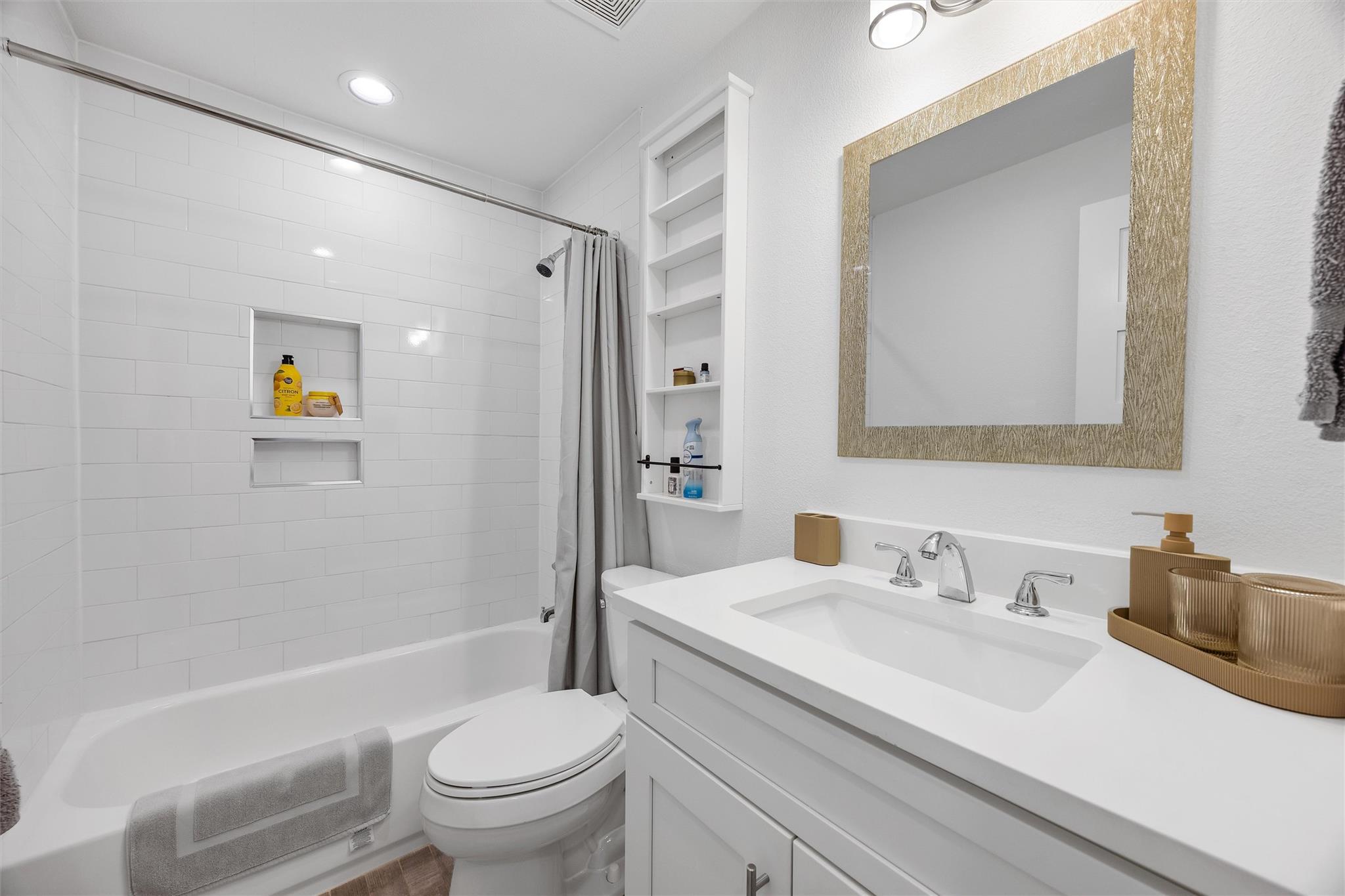 6306 Arnold Dr # 1, Austin, TX 78723