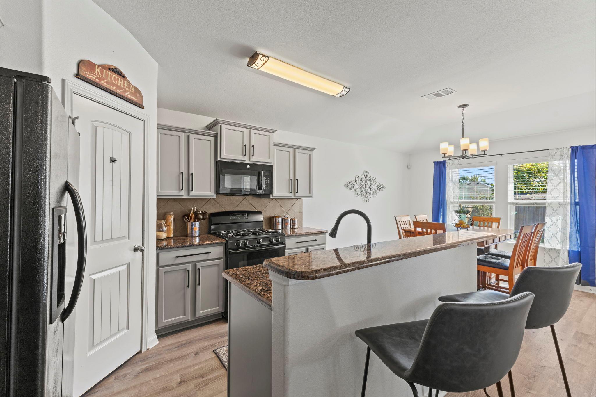 109 Wilson Ct, Hutto, TX 78634