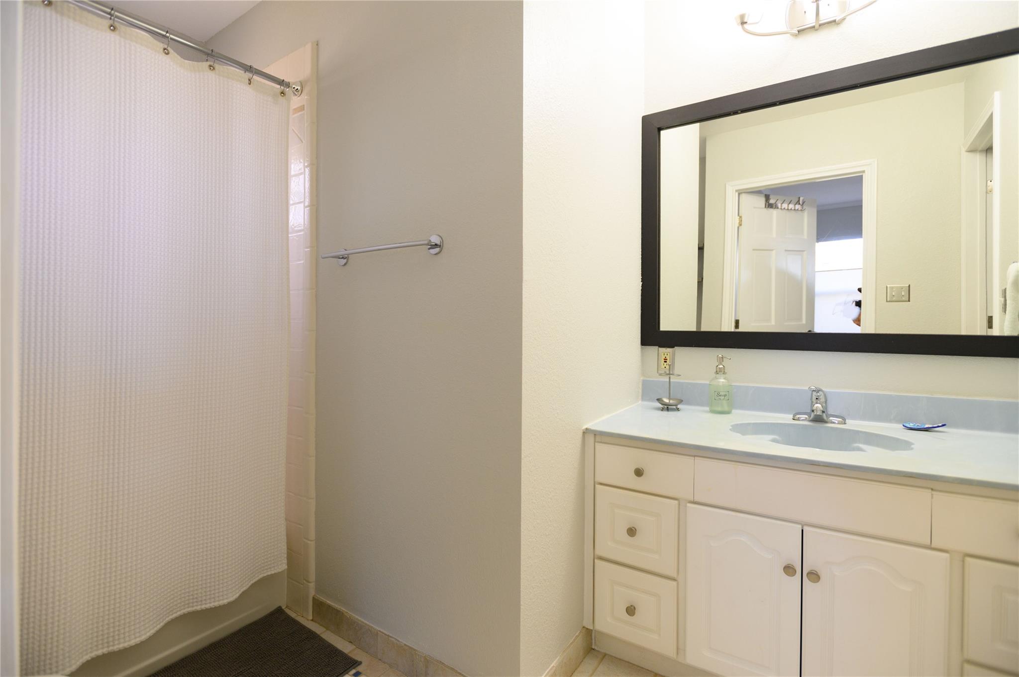 4902 Pecan Springs Rd, Austin, TX 78723