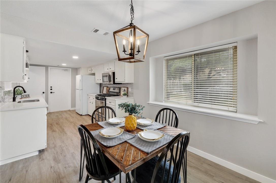 707 Newcastle Ln, Leander, TX 78641