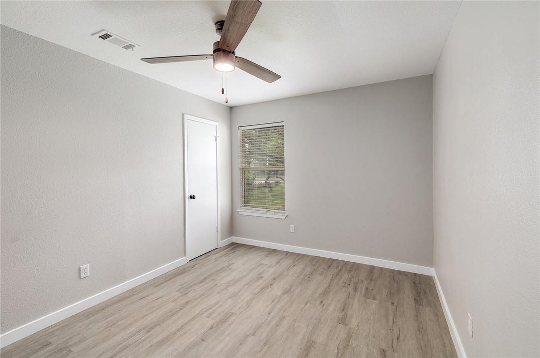 707 Newcastle Ln, Leander, TX 78641