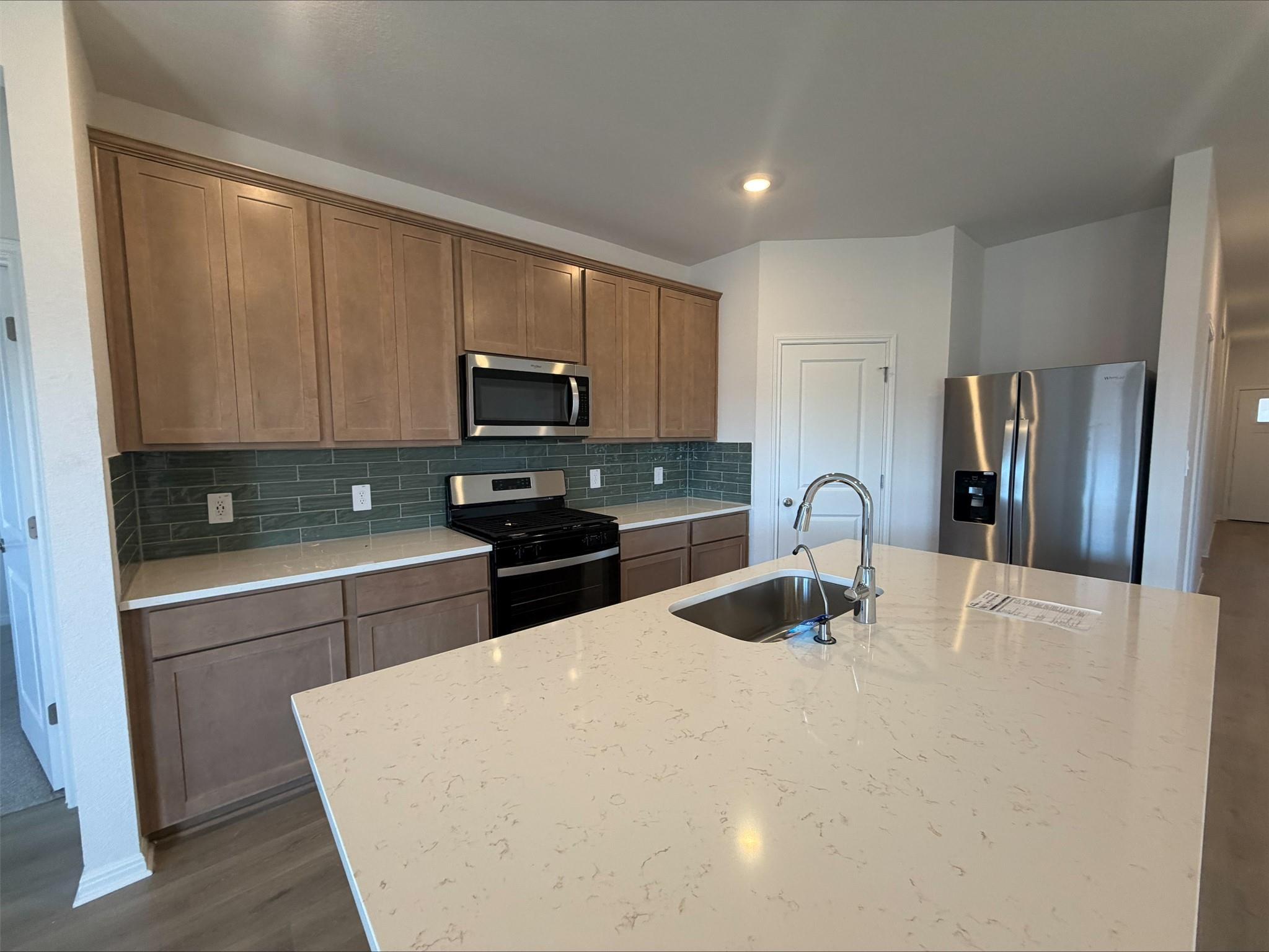 742 Universal Dr, Hutto, TX 78634