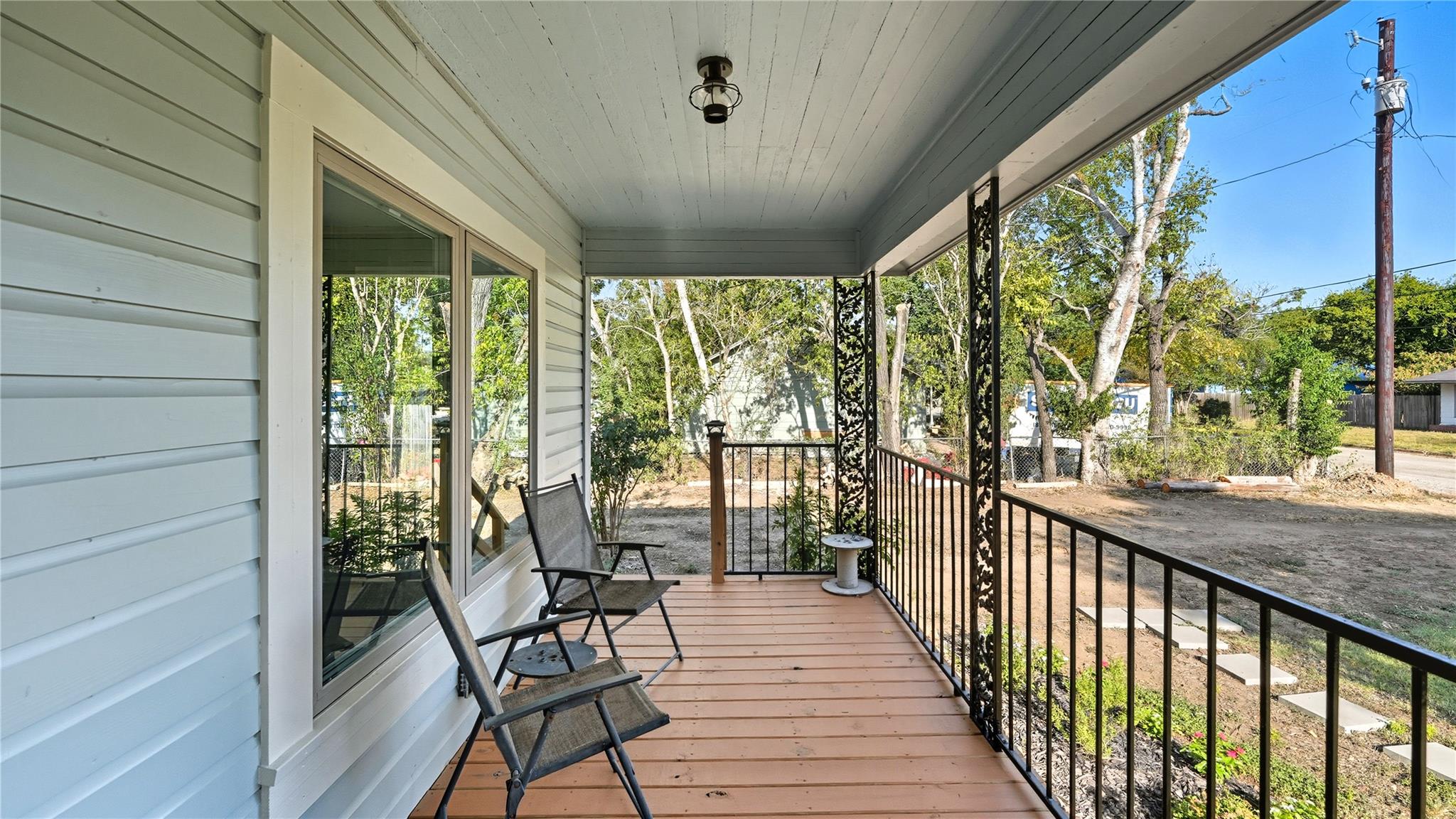 611 Qualls St, Gonzales, TX 78629