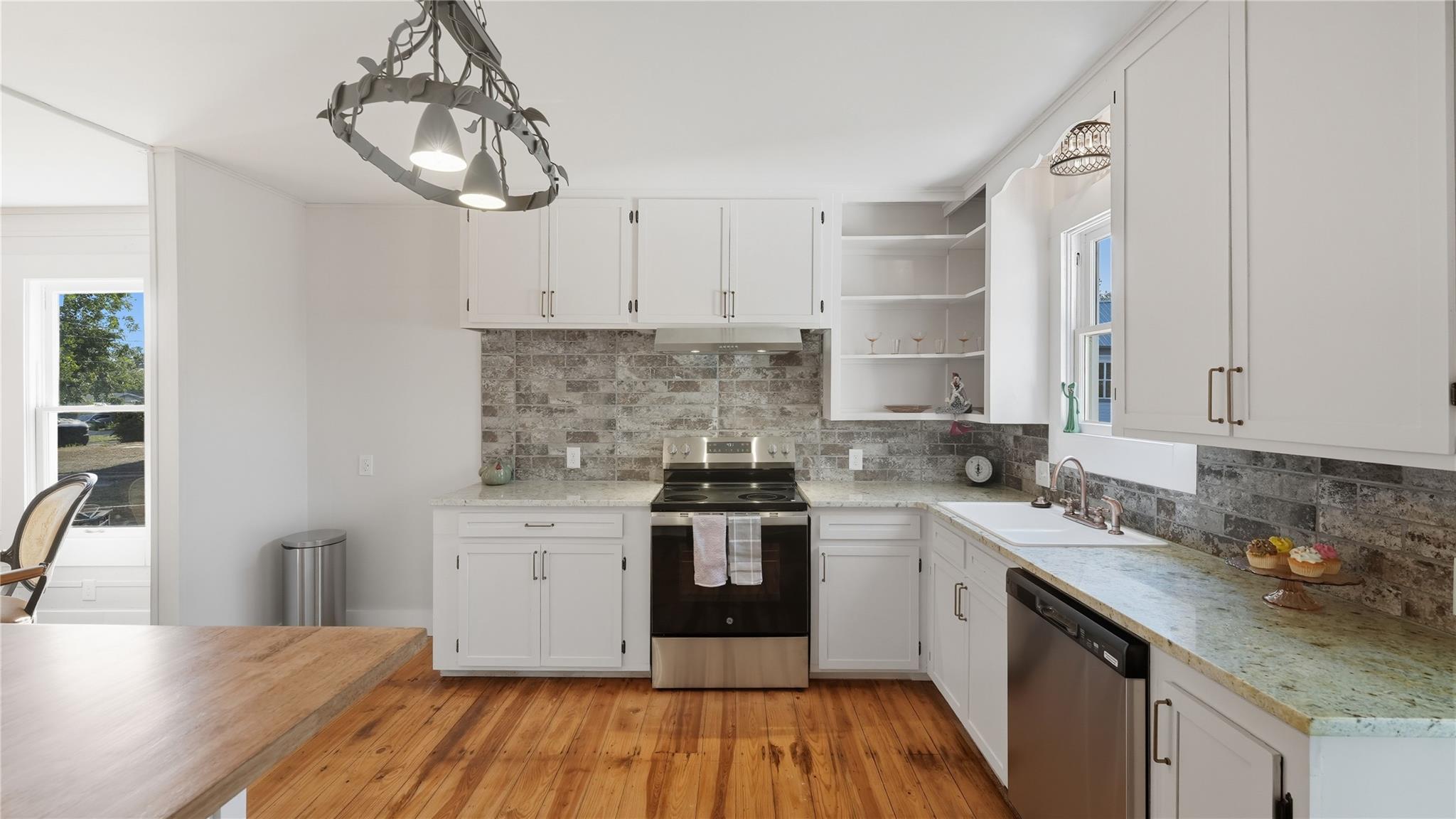 611 Qualls St, Gonzales, TX 78629