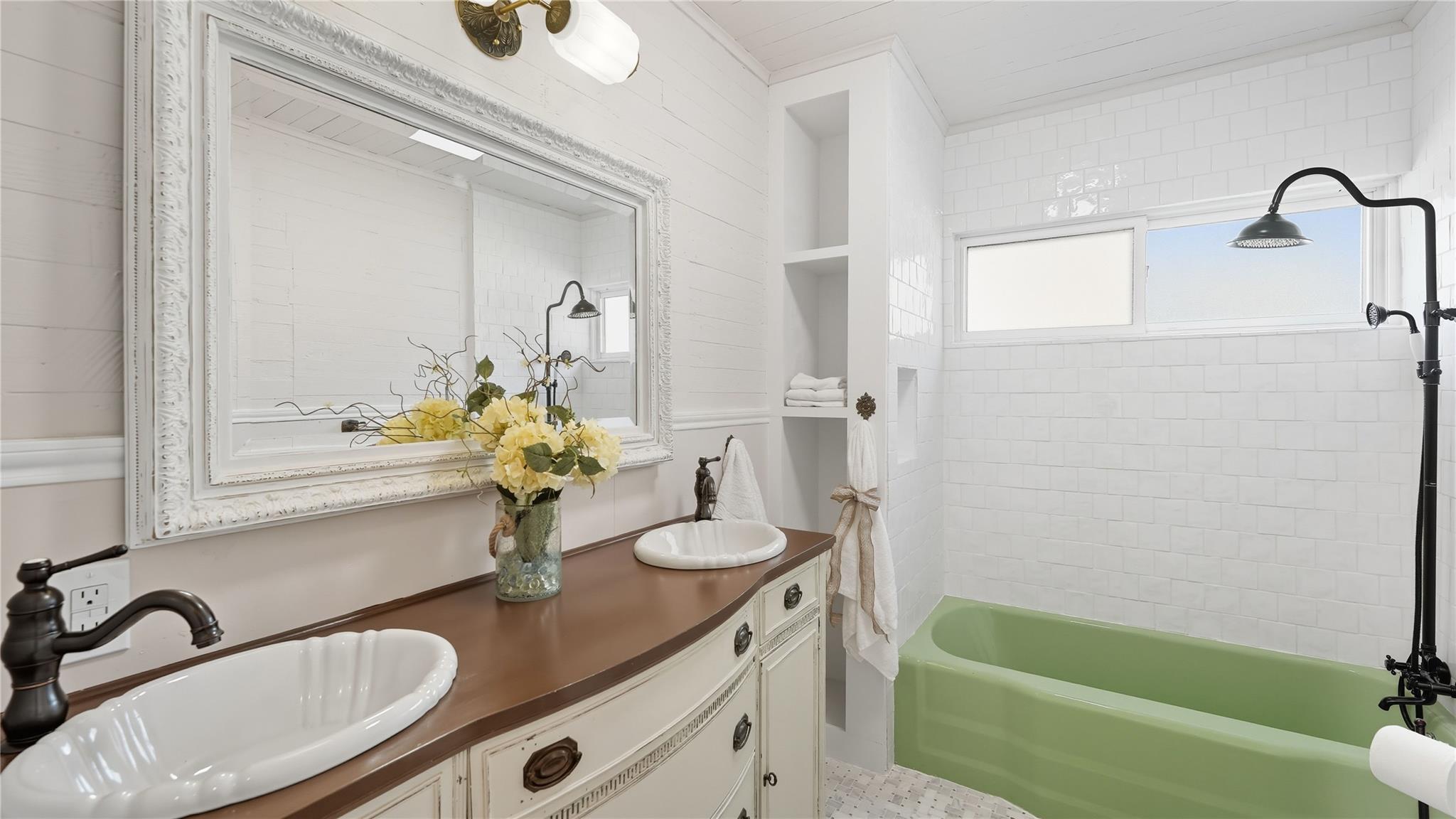 611 Qualls St, Gonzales, TX 78629