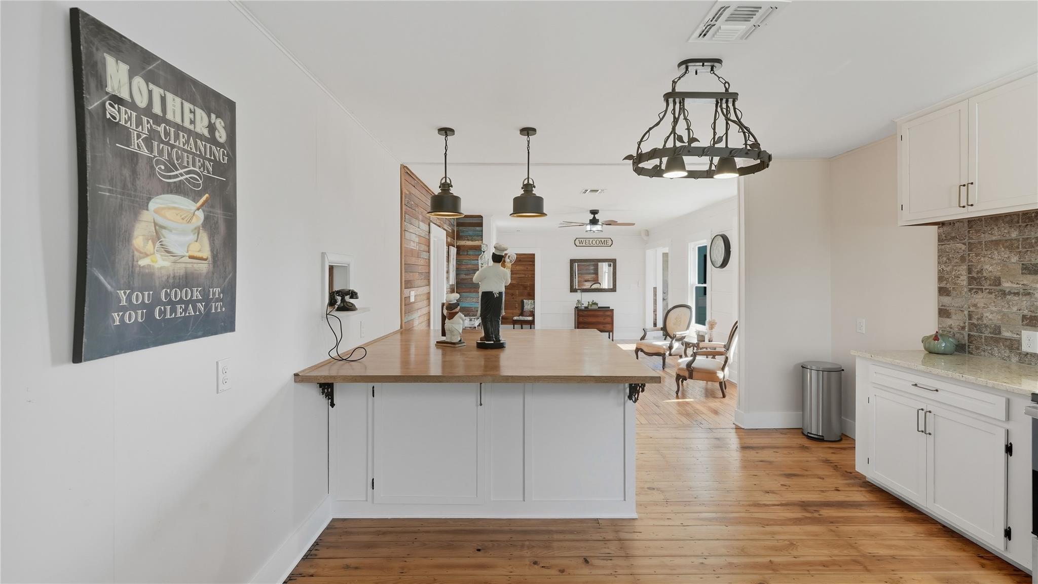 611 Qualls St, Gonzales, TX 78629