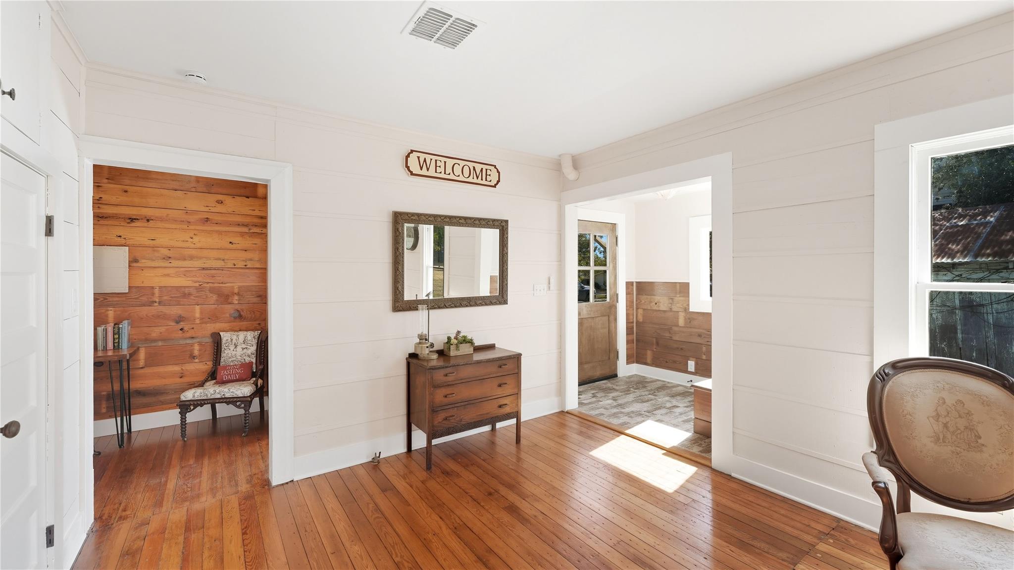 611 Qualls St, Gonzales, TX 78629