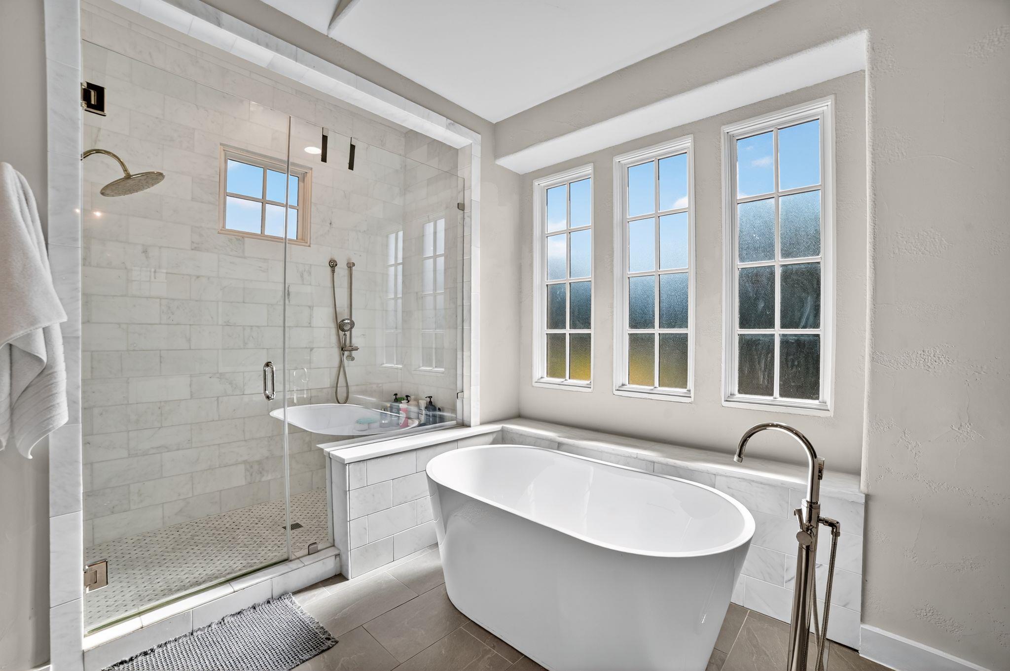 8700 Calera Dr, Austin, TX 78735