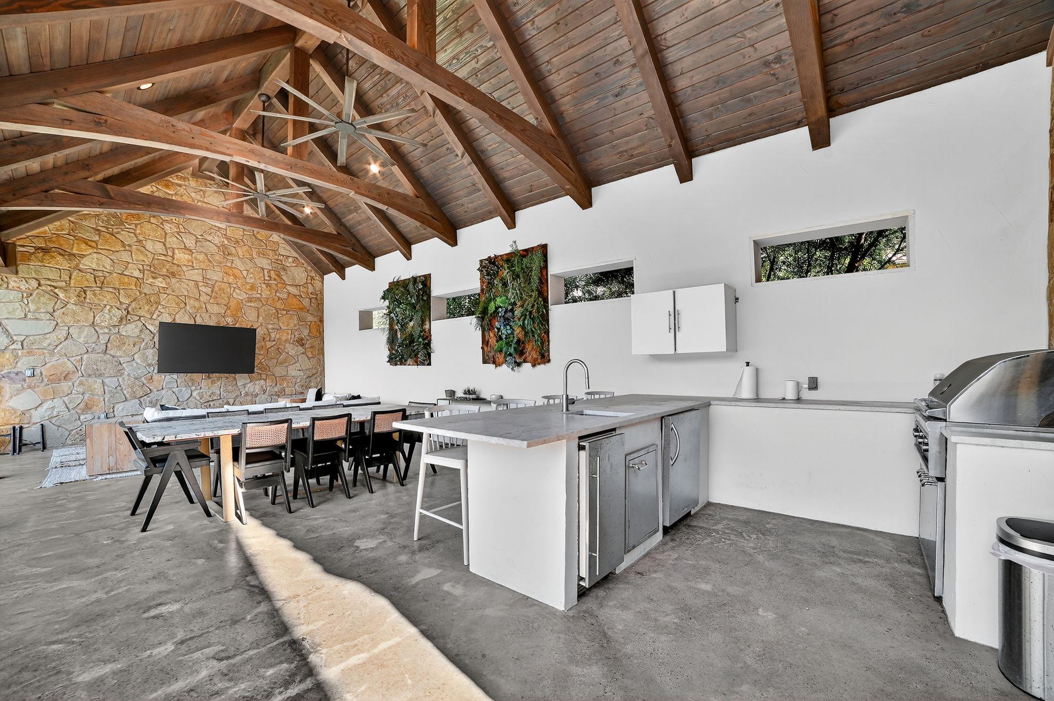 8700 Calera Dr, Austin, TX 78735