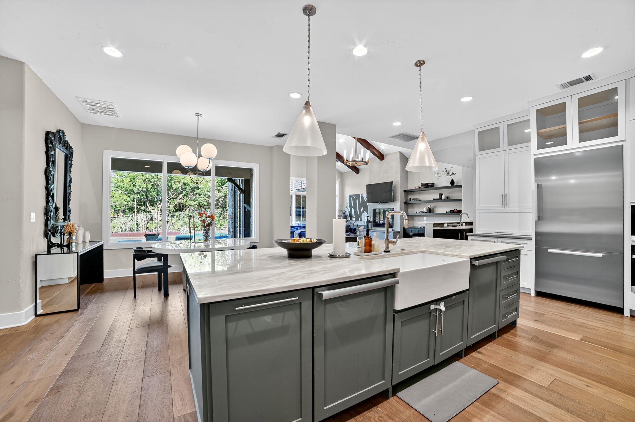 8700 Calera Dr, Austin, TX 78735