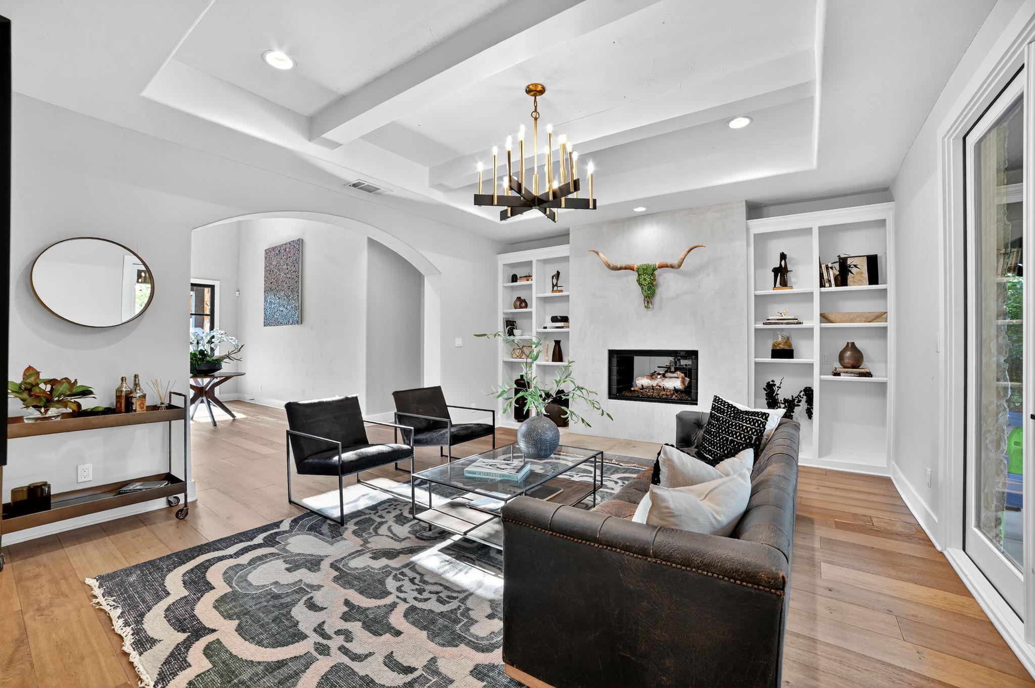 8700 Calera Dr, Austin, TX 78735