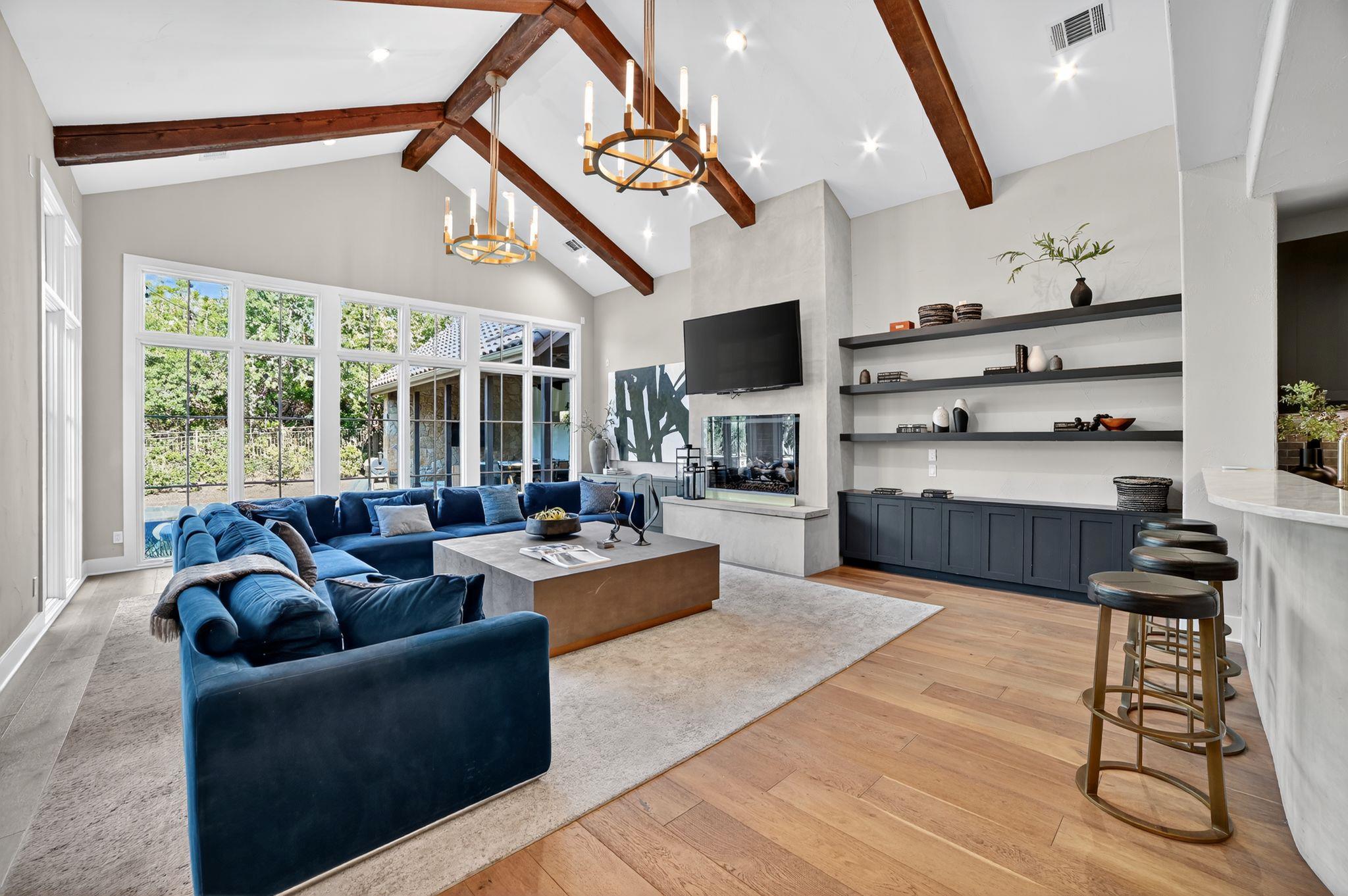 8700 Calera Dr, Austin, TX 78735