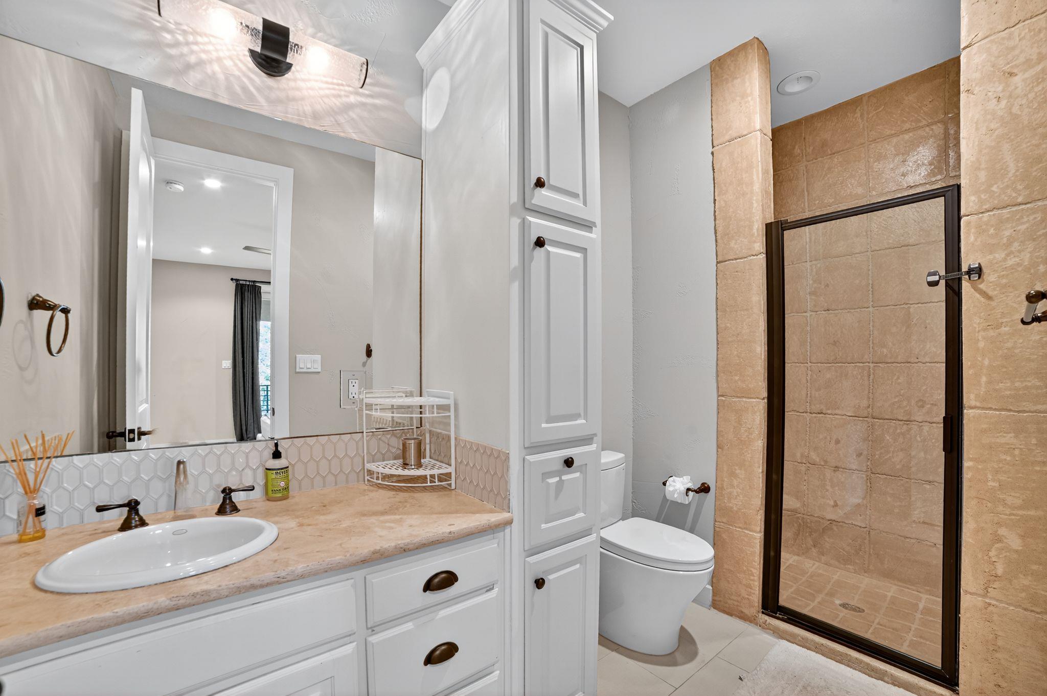 8700 Calera Dr, Austin, TX 78735