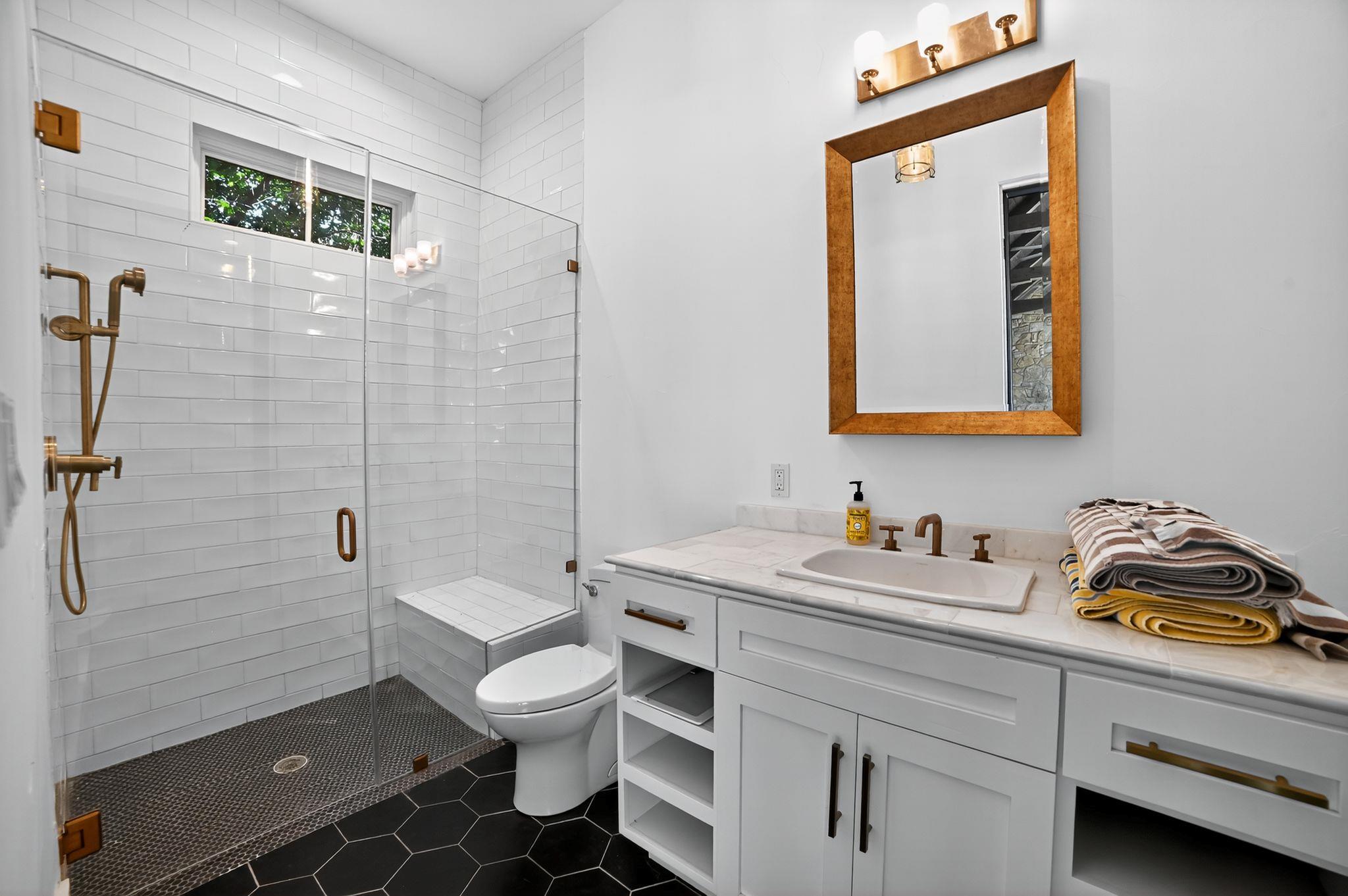 8700 Calera Dr, Austin, TX 78735