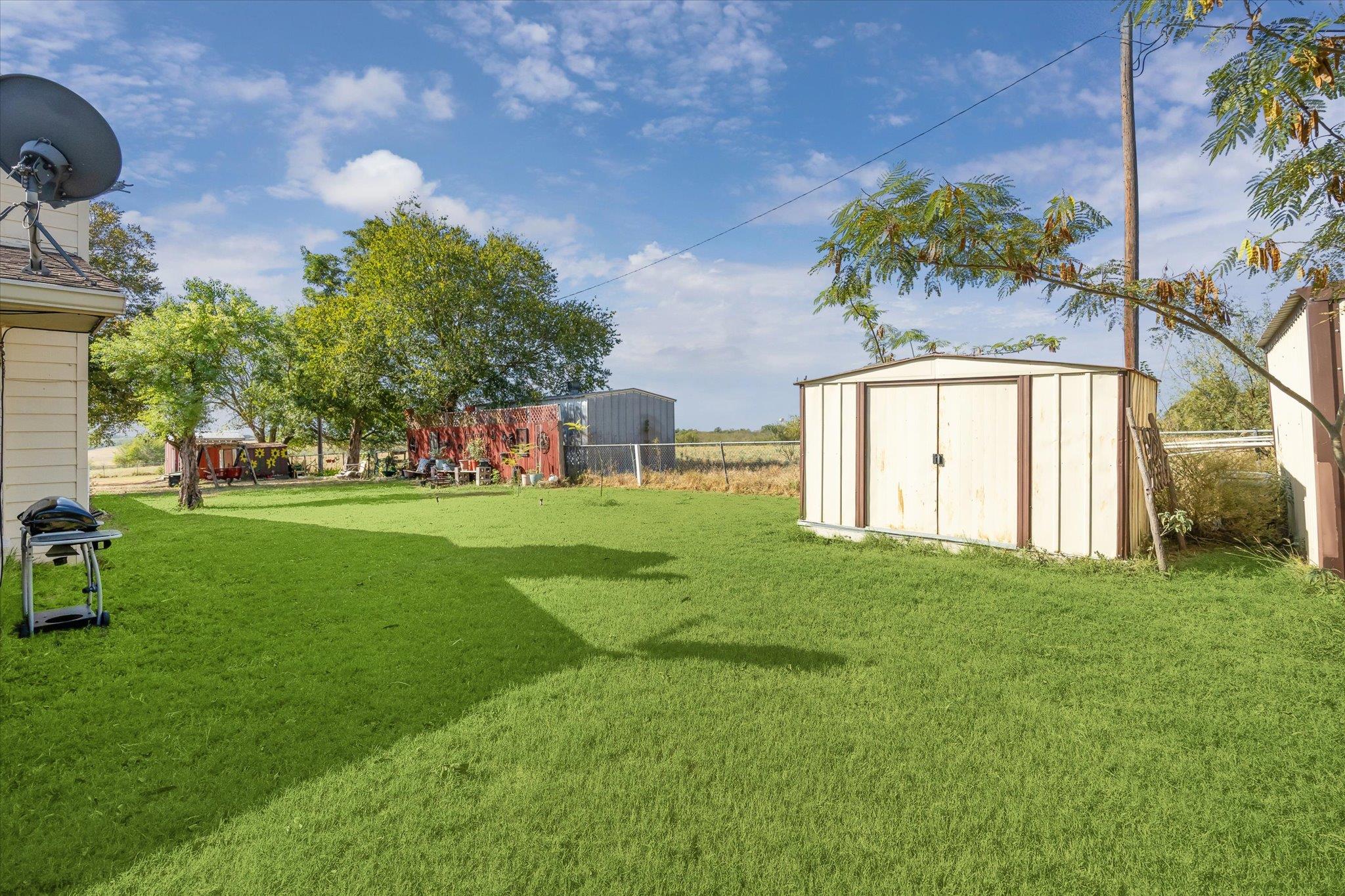 1500 S Main St, Taylor, TX 76574