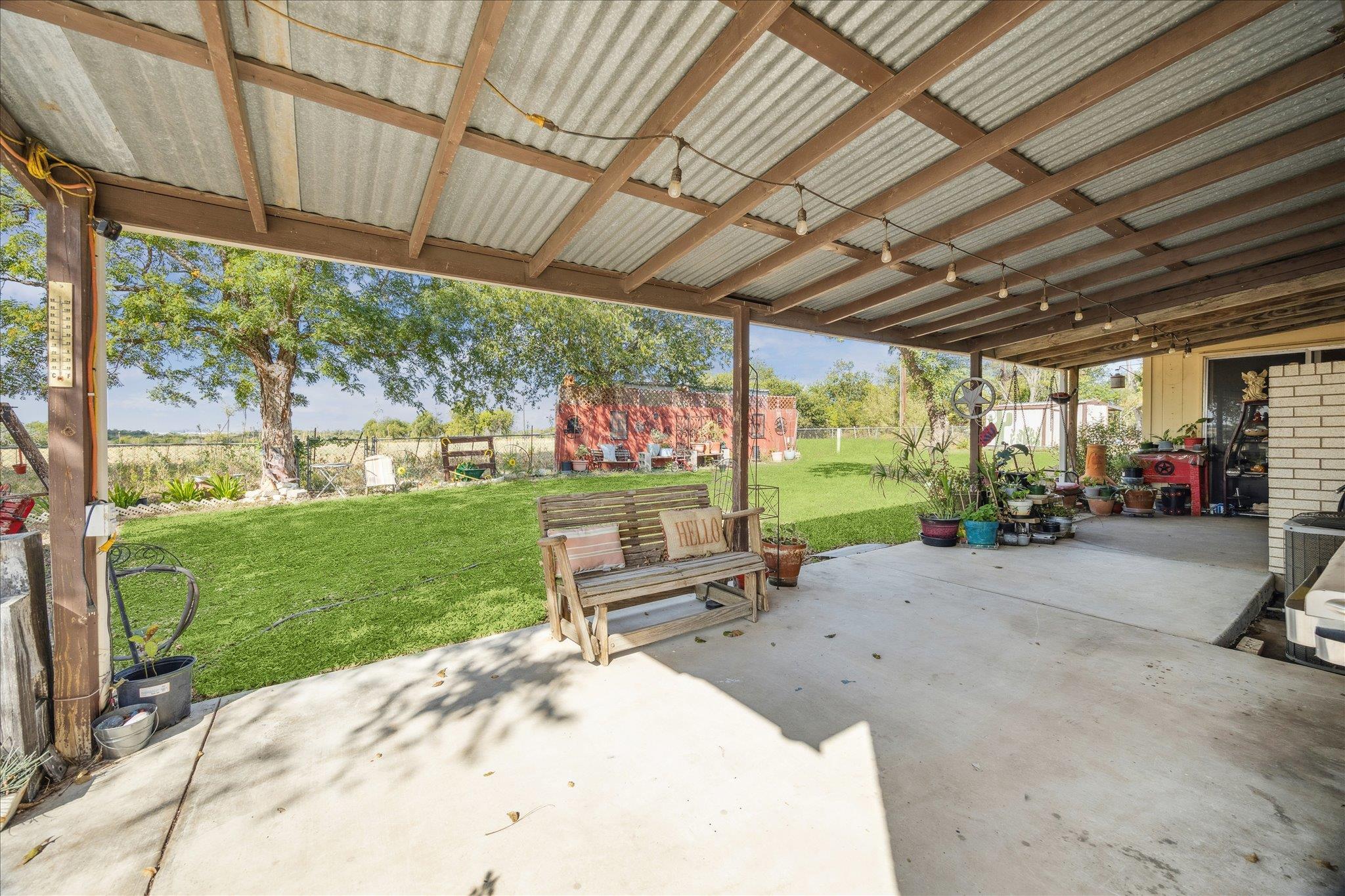 1500 S Main St, Taylor, TX 76574