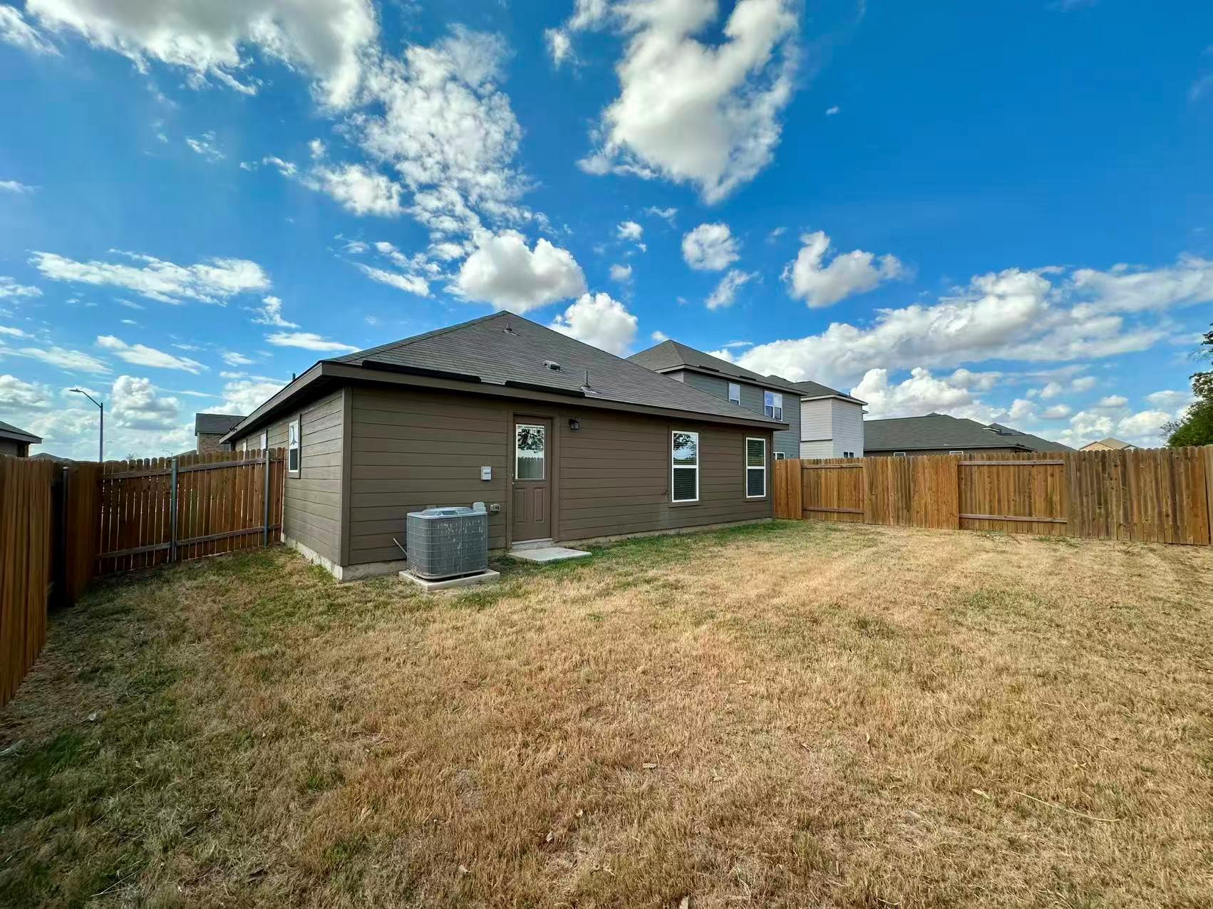 17916 Speculator Ln, Elgin, TX 78621