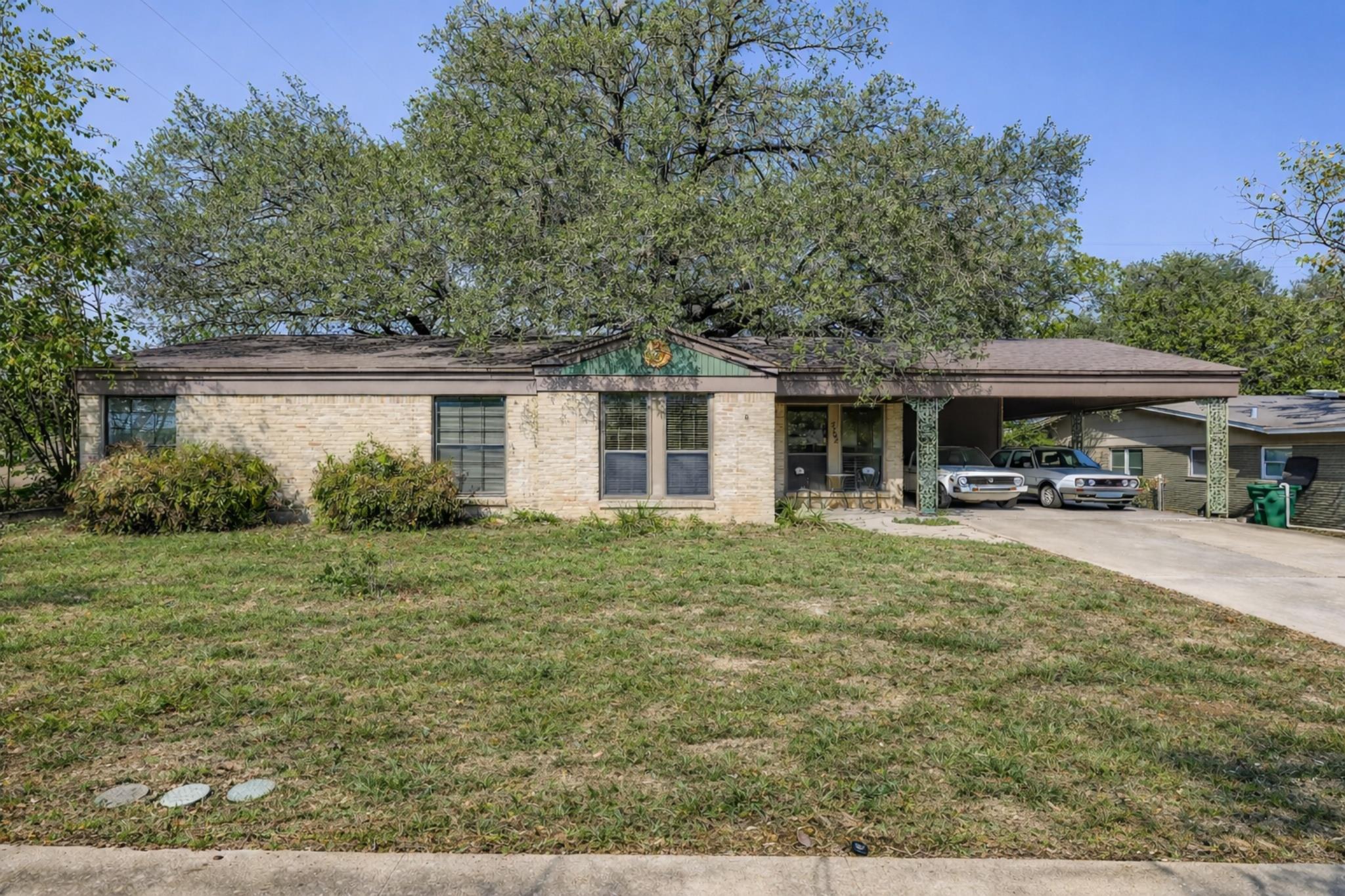 5702 Fairlane Dr, Austin, TX 78757
