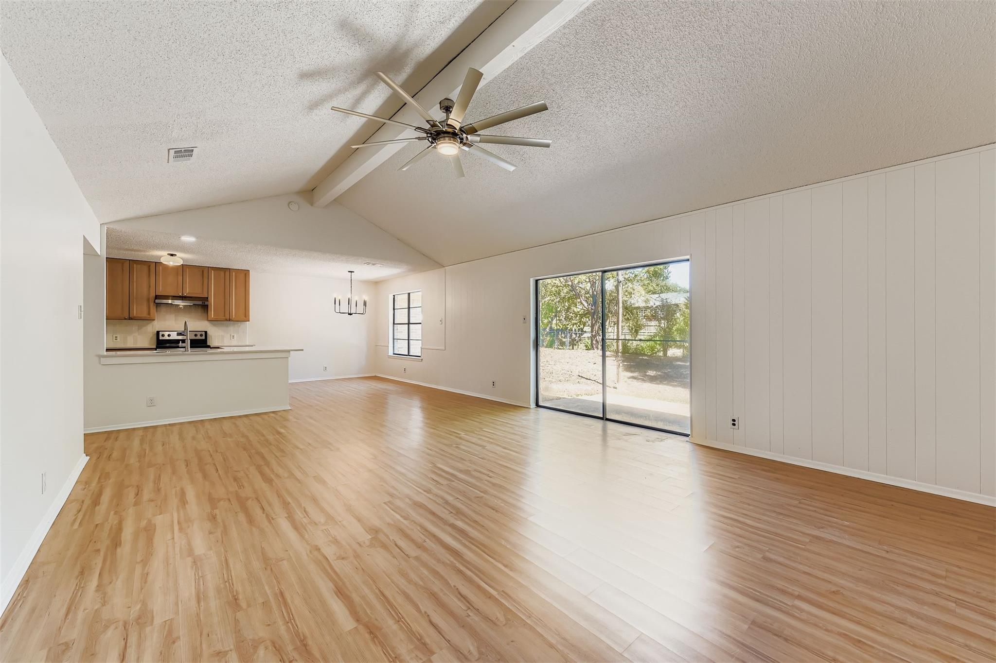 7128 S Brook Dr, Austin, TX 78736