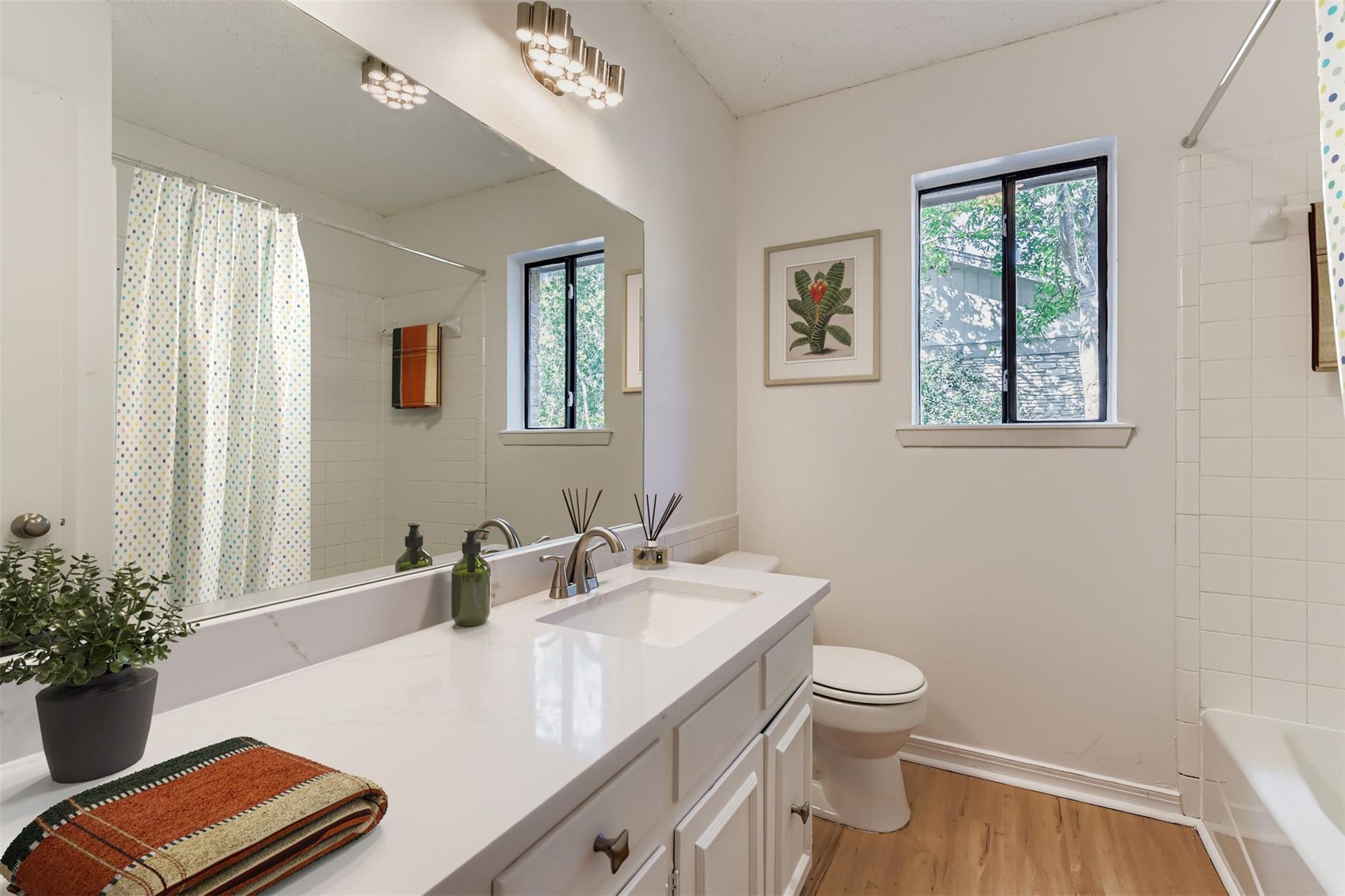 7128 S Brook Dr, Austin, TX 78736