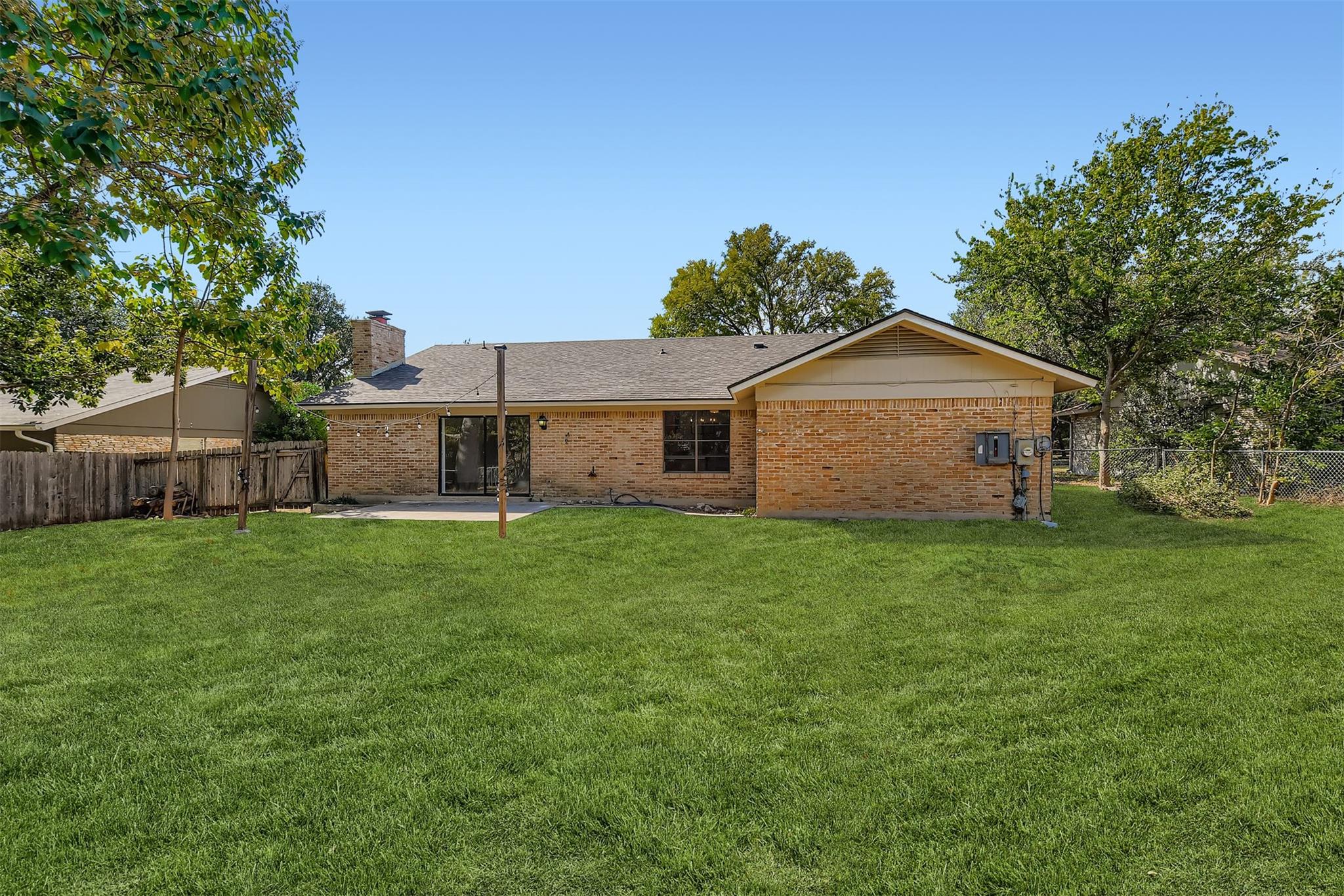 7128 S Brook Dr, Austin, TX 78736