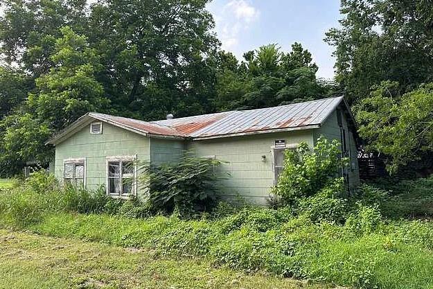 409 Lee St, Smithville, TX 78957