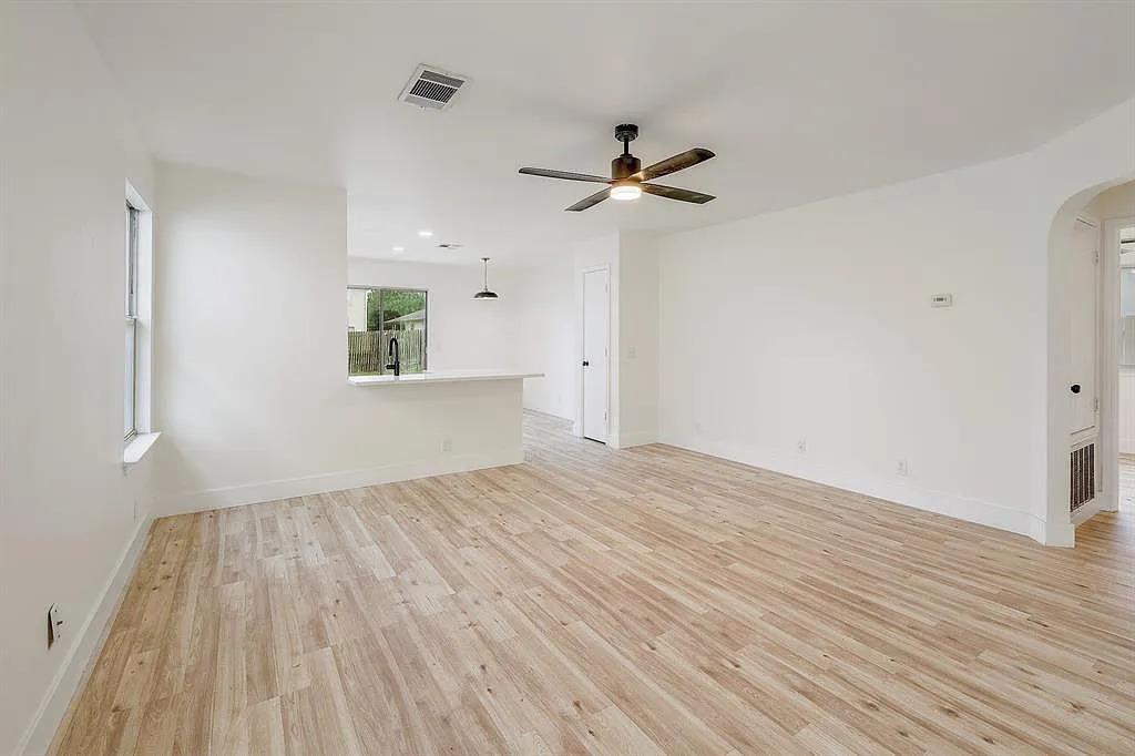 16816 Jaron Dr, Manor, TX 78653