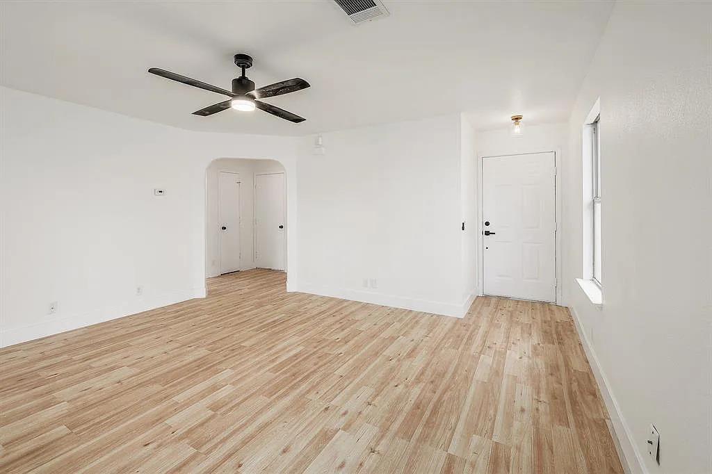 16816 Jaron Dr, Manor, TX 78653