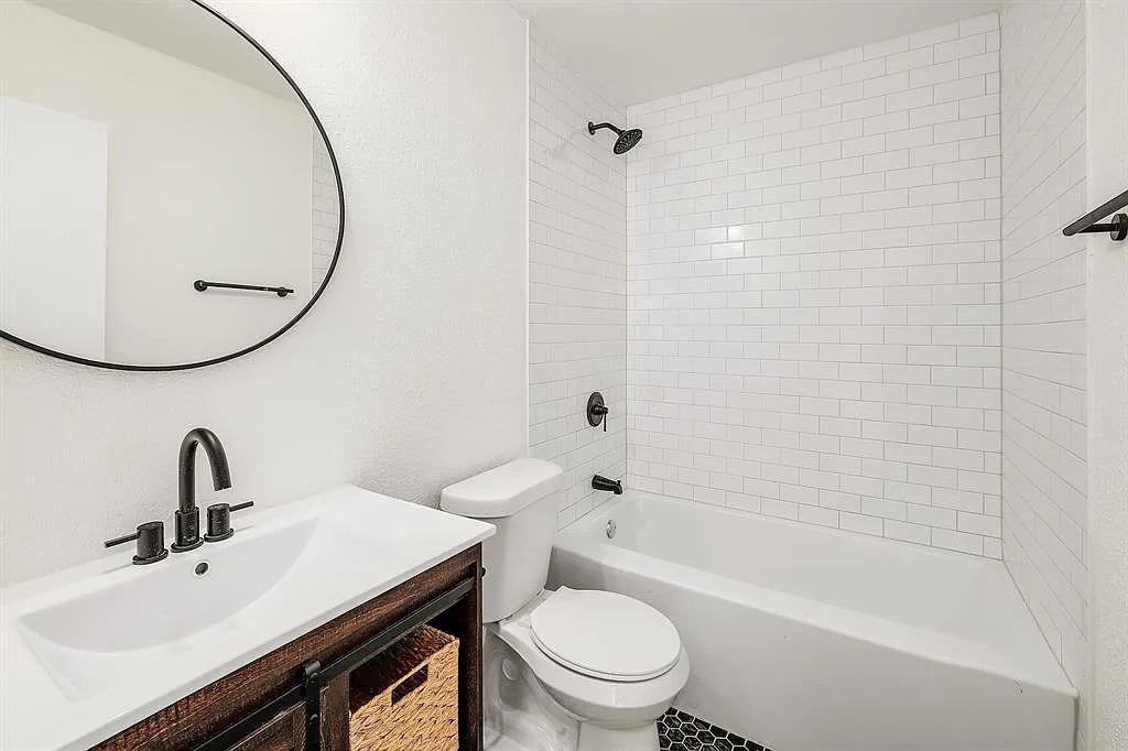 16816 Jaron Dr, Manor, TX 78653