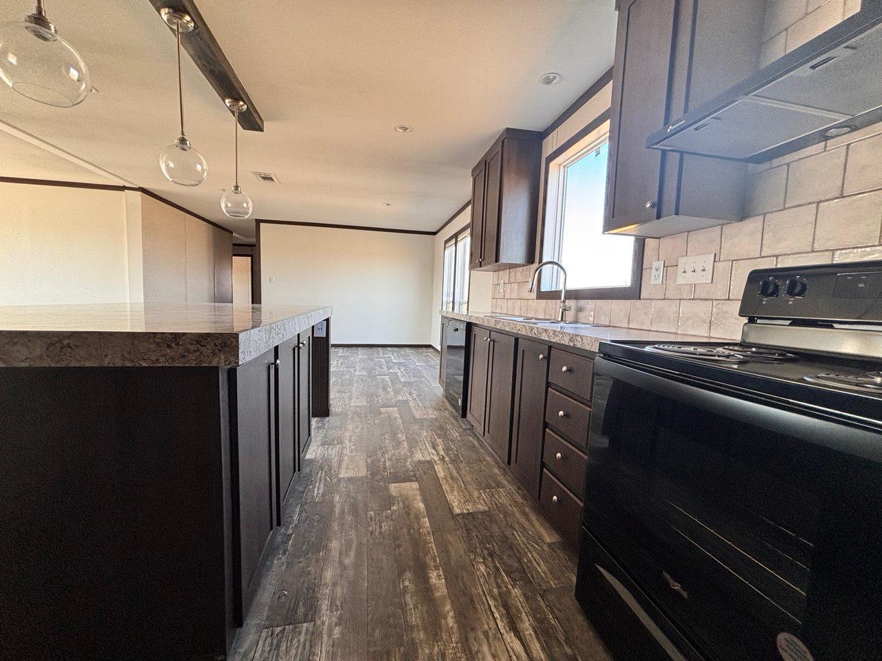 149 Castellana Way, Elgin, TX 78621