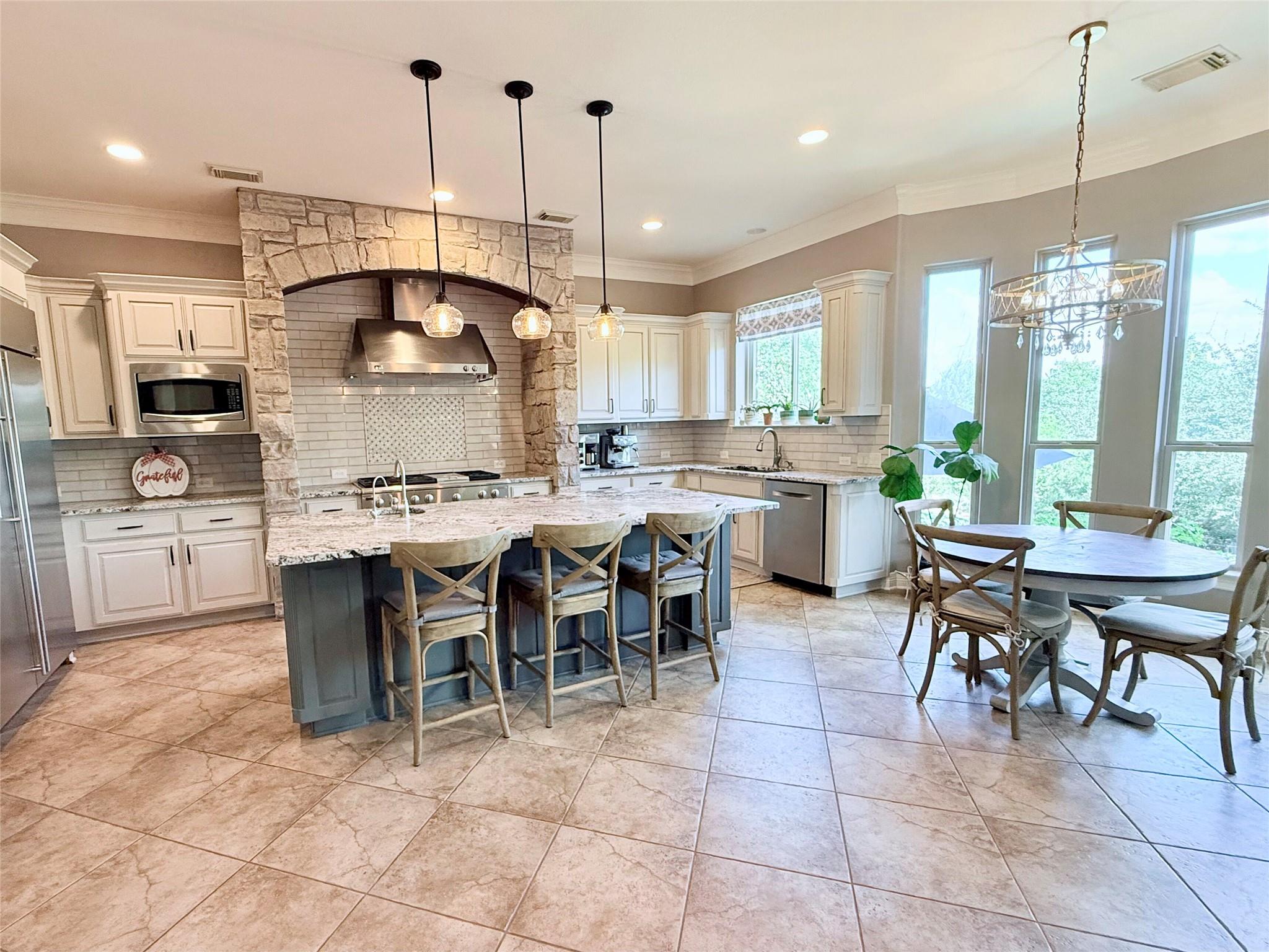 12104 Horseback Hollow Ct, Austin, TX 78732