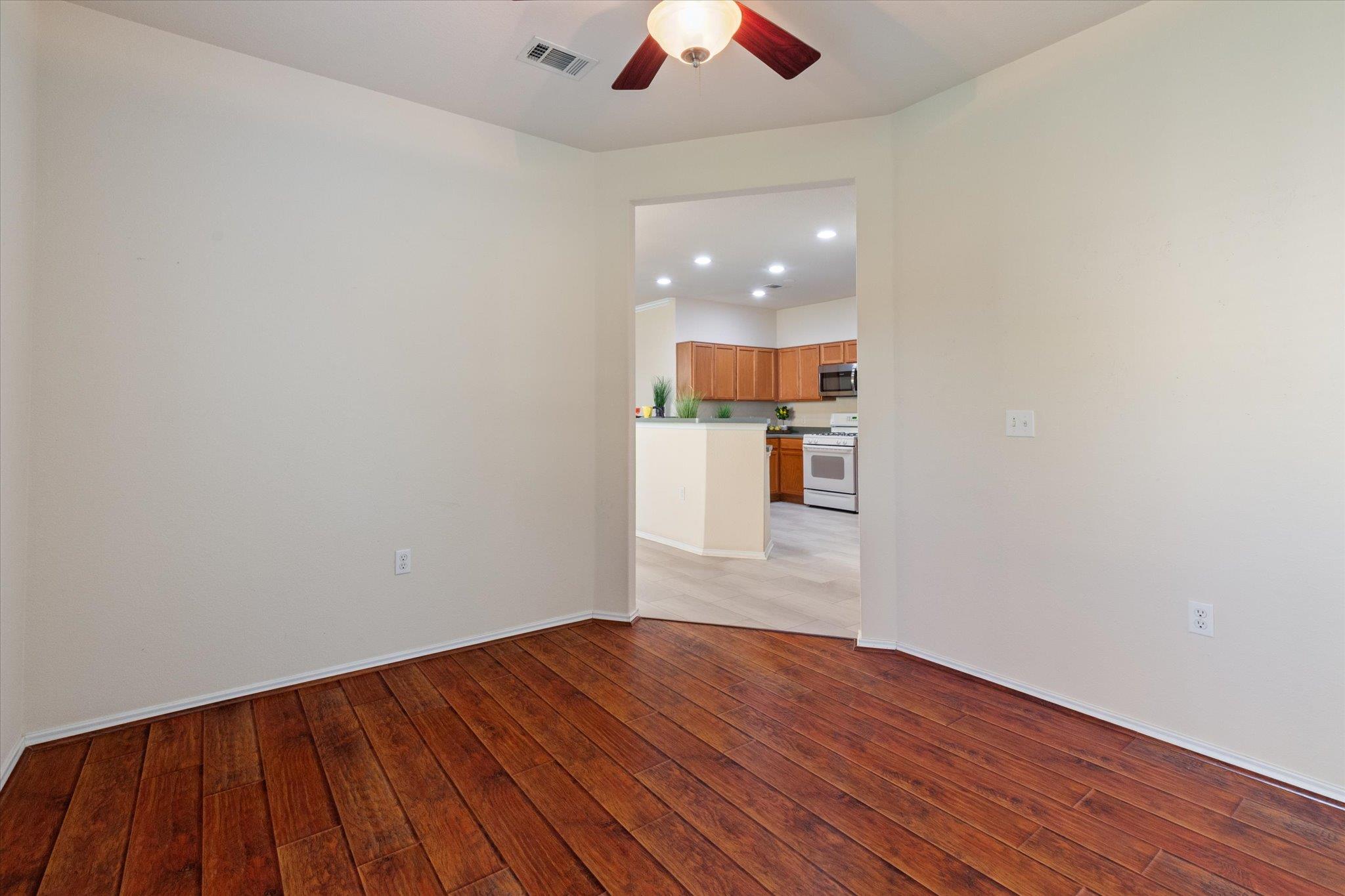 112 Winter Dr, Georgetown, TX 78633