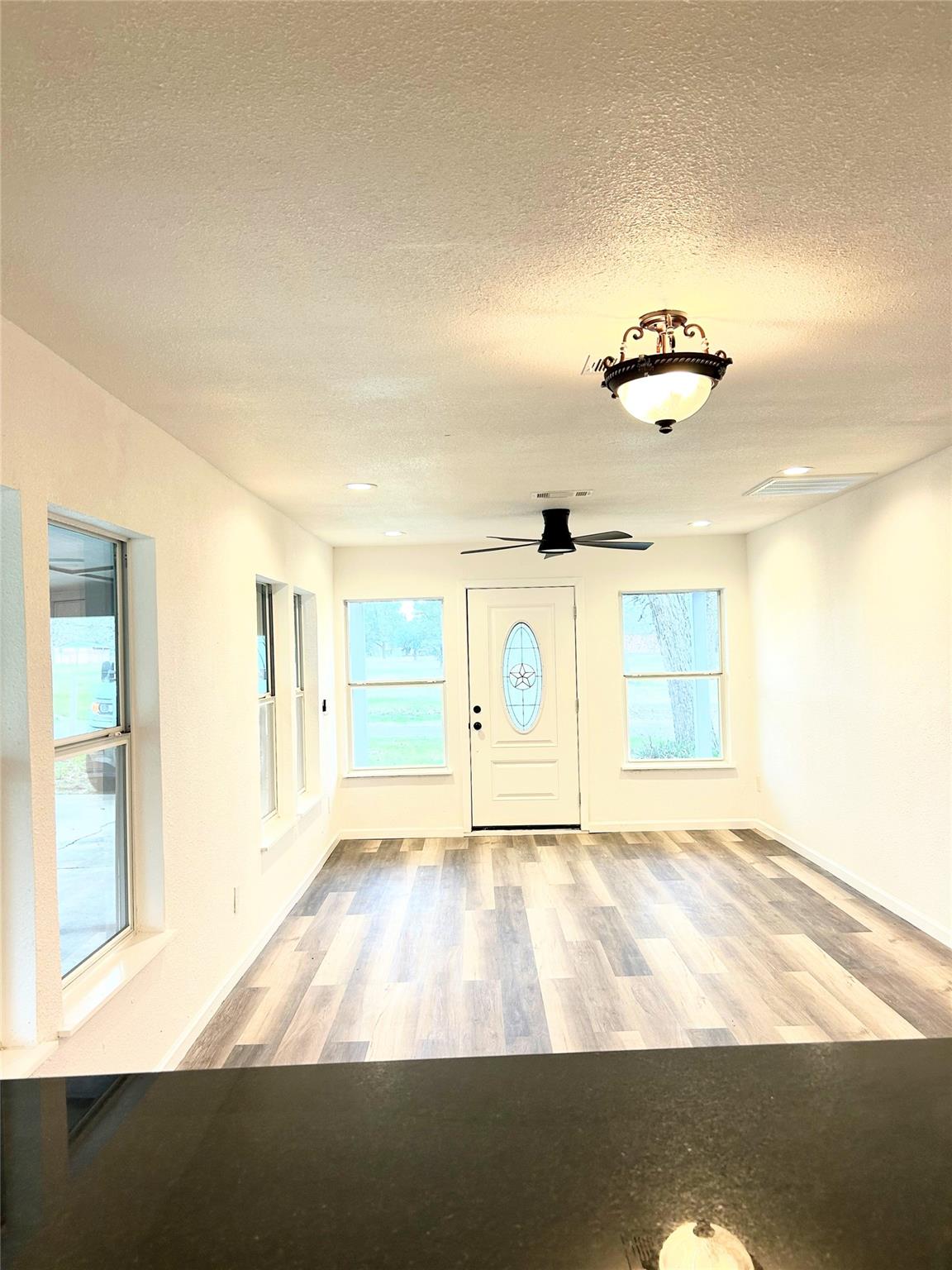 635 White Ave, Rockdale, TX 76567