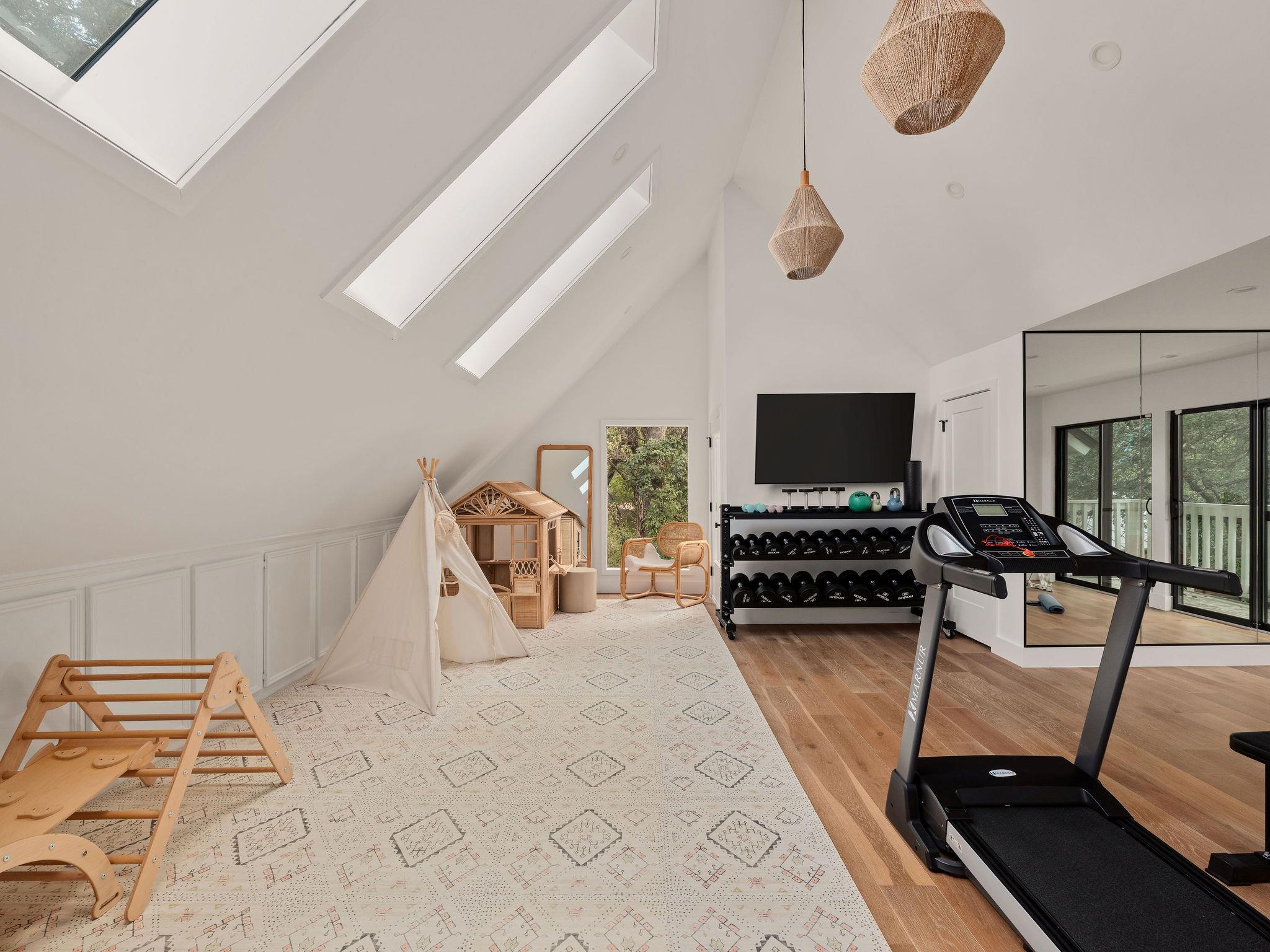 4505 Balcones Dr, Austin, TX 78731