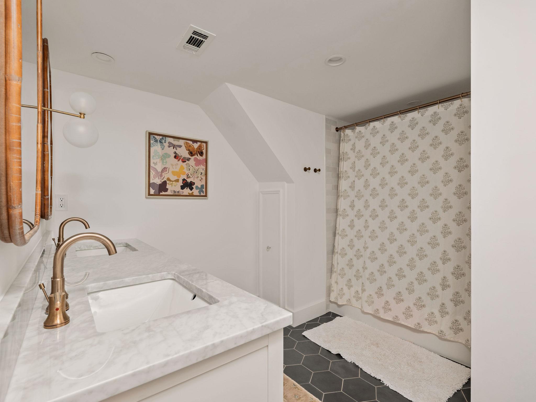 4505 Balcones Dr, Austin, TX 78731