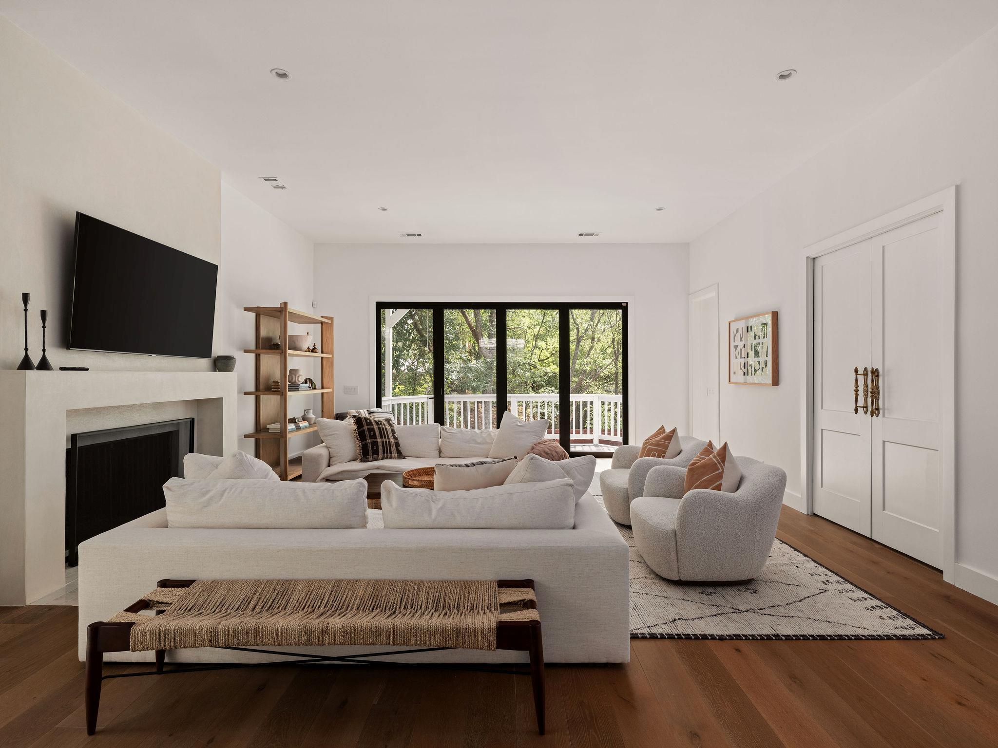 4505 Balcones Dr, Austin, TX 78731