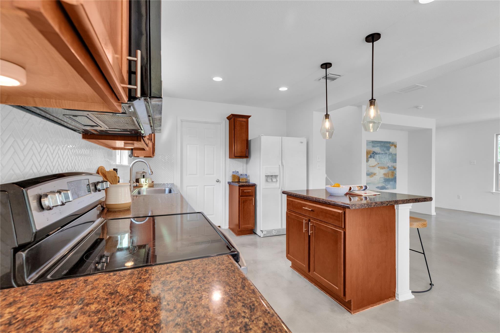 511 Estes Park, Taylor, TX 76574