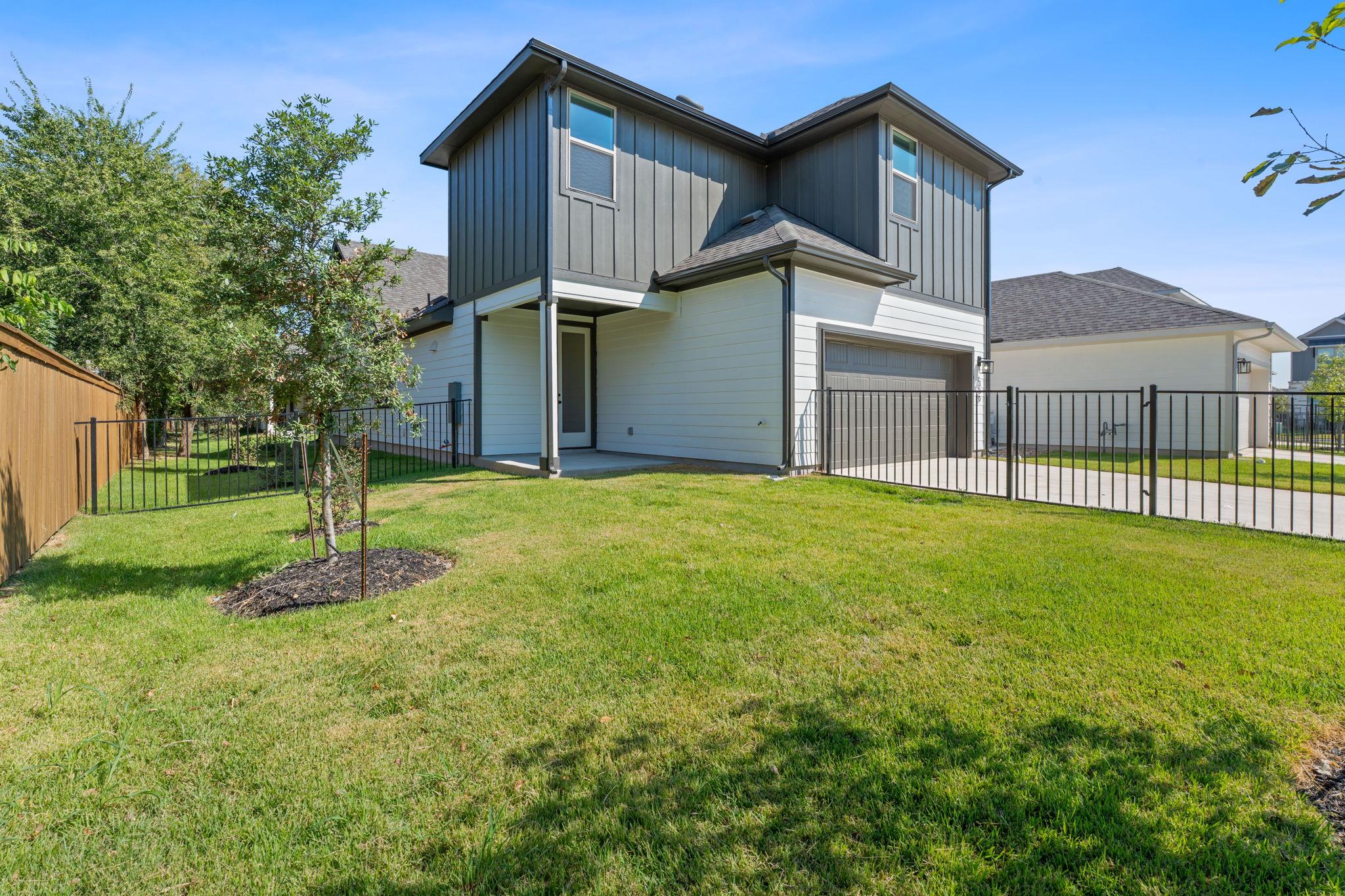 330 Orleanian Dr, Buda, TX 78610