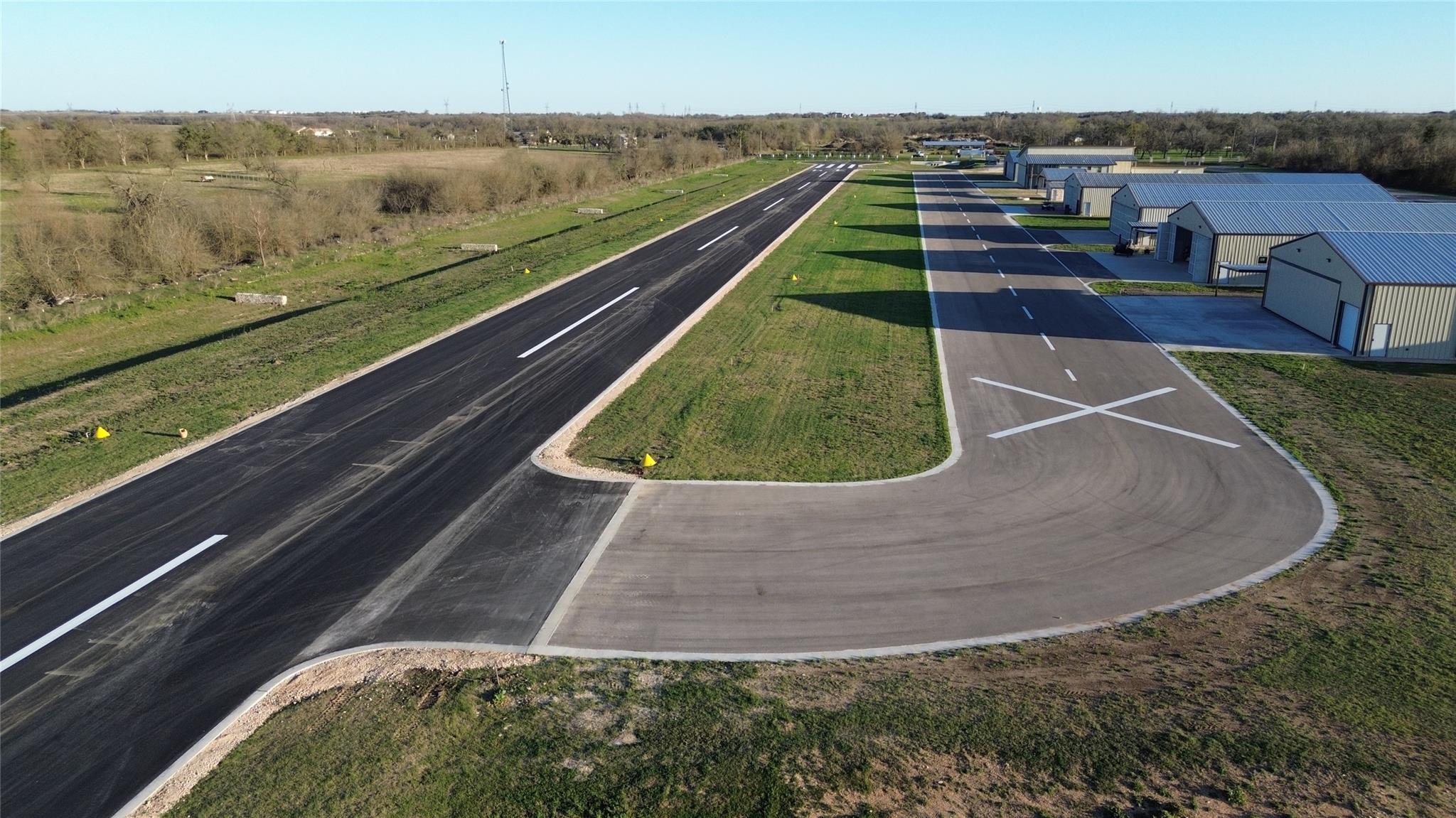 140 Airpark Dr, Georgetown, TX 78626